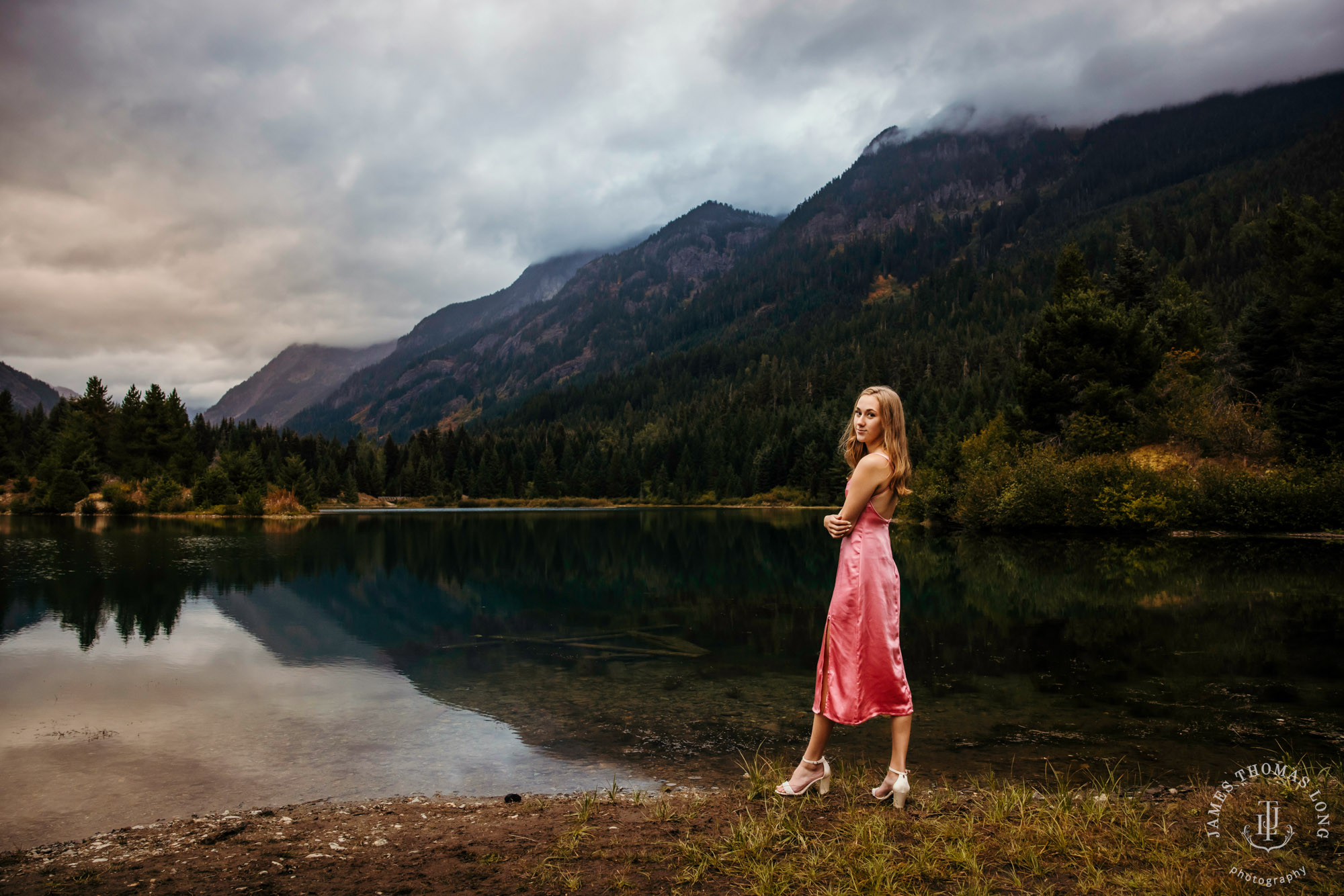 Snoqualmie Pass senior portrait session by Seattle senior portrait photographer James Thomas Long Photography