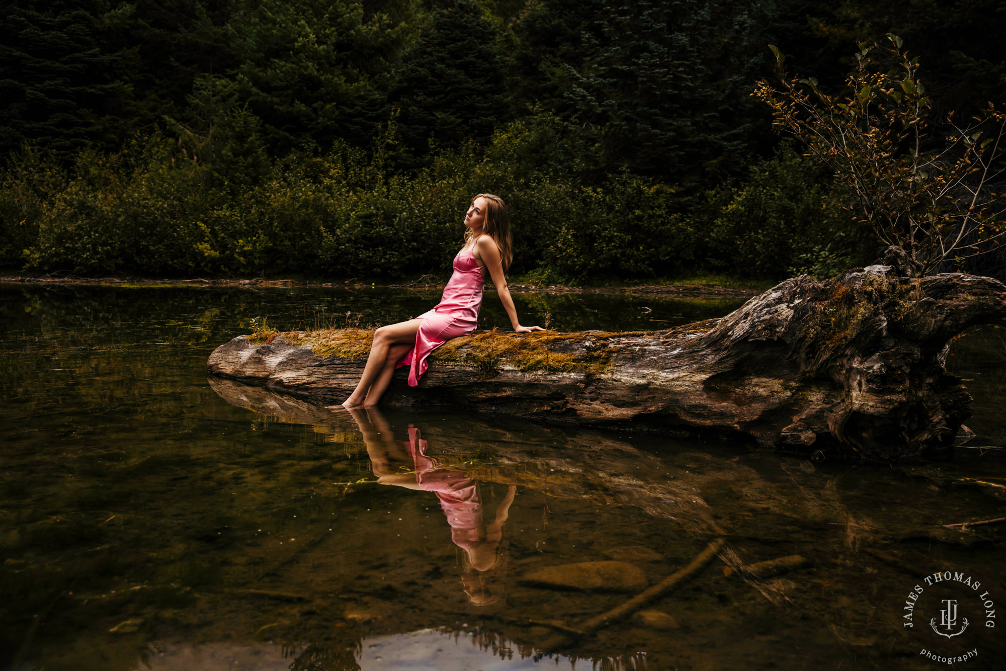 Snoqualmie Pass senior portrait session by Seattle senior portrait photographer James Thomas Long Photography