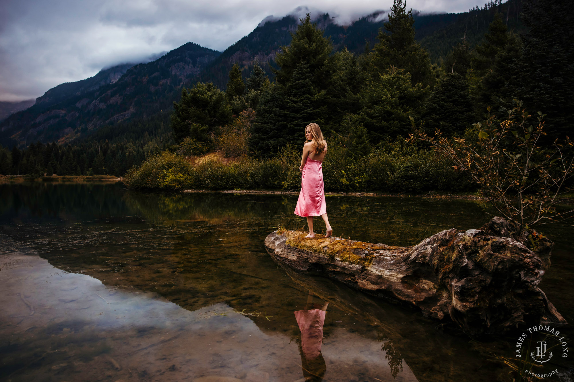 Snoqualmie Pass senior portrait session by Seattle senior portrait photographer James Thomas Long Photography