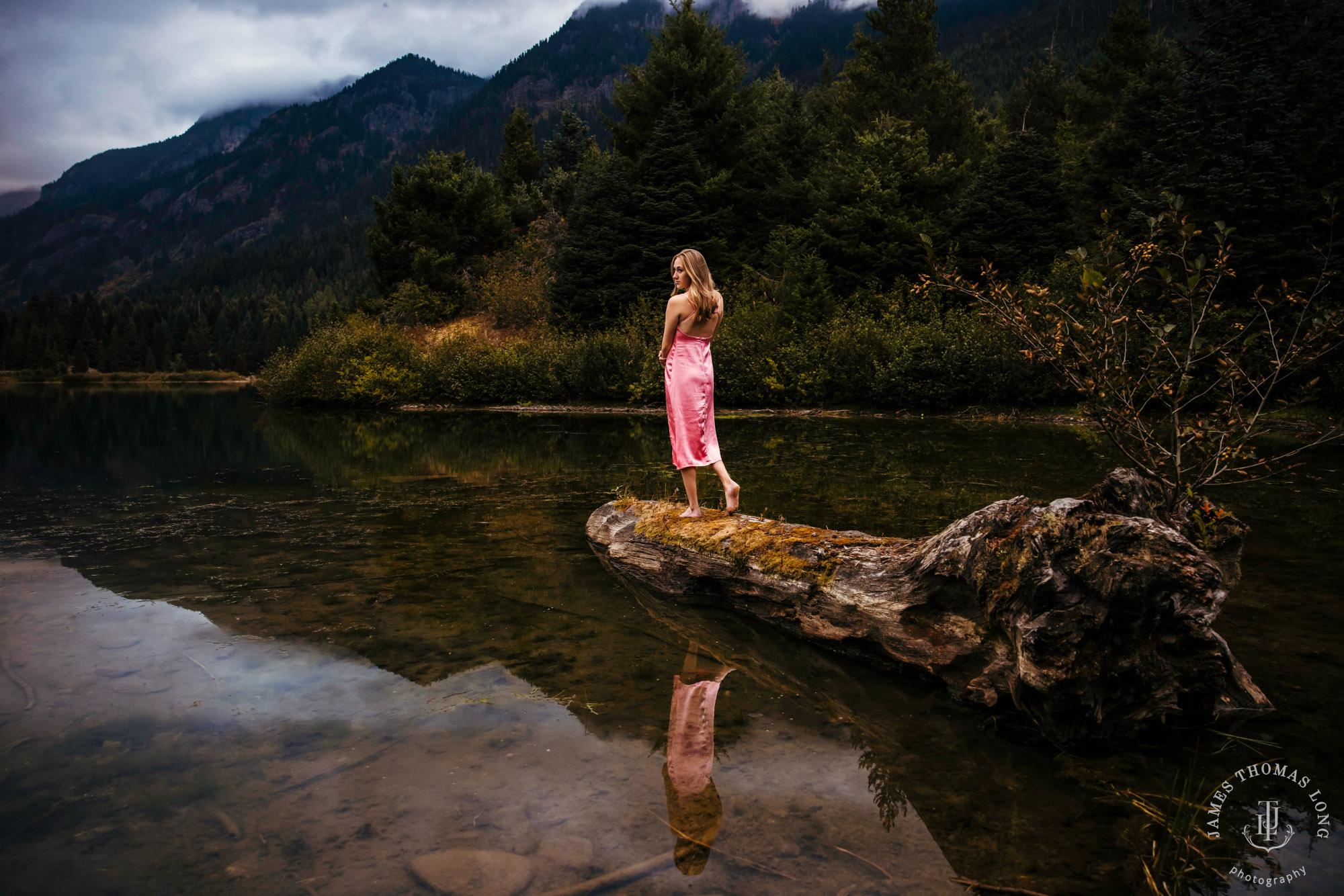 Snoqualmie Pass senior portrait session by Seattle senior portrait photographer James Thomas Long Photography