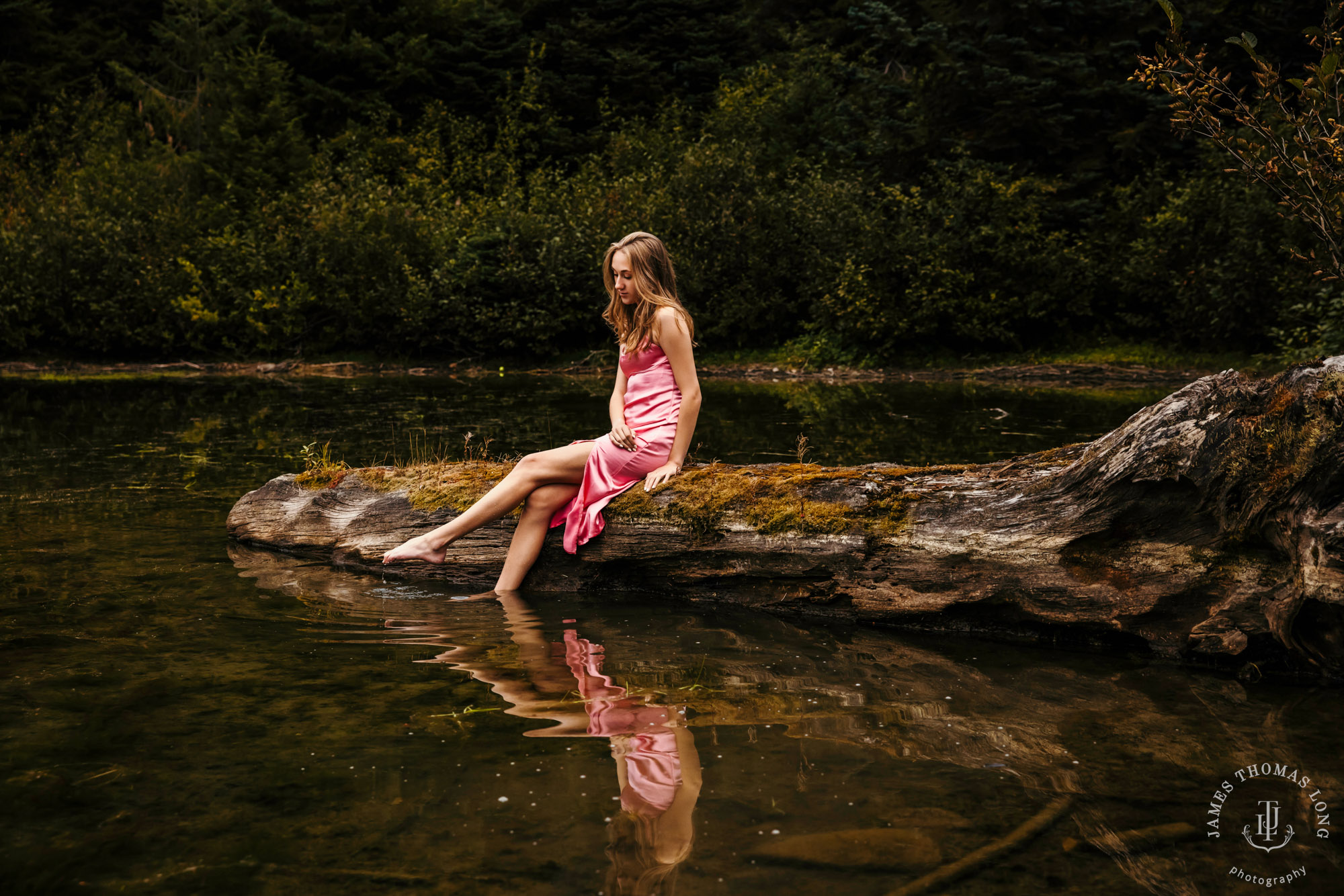 Snoqualmie Pass senior portrait session by Seattle senior portrait photographer James Thomas Long Photography