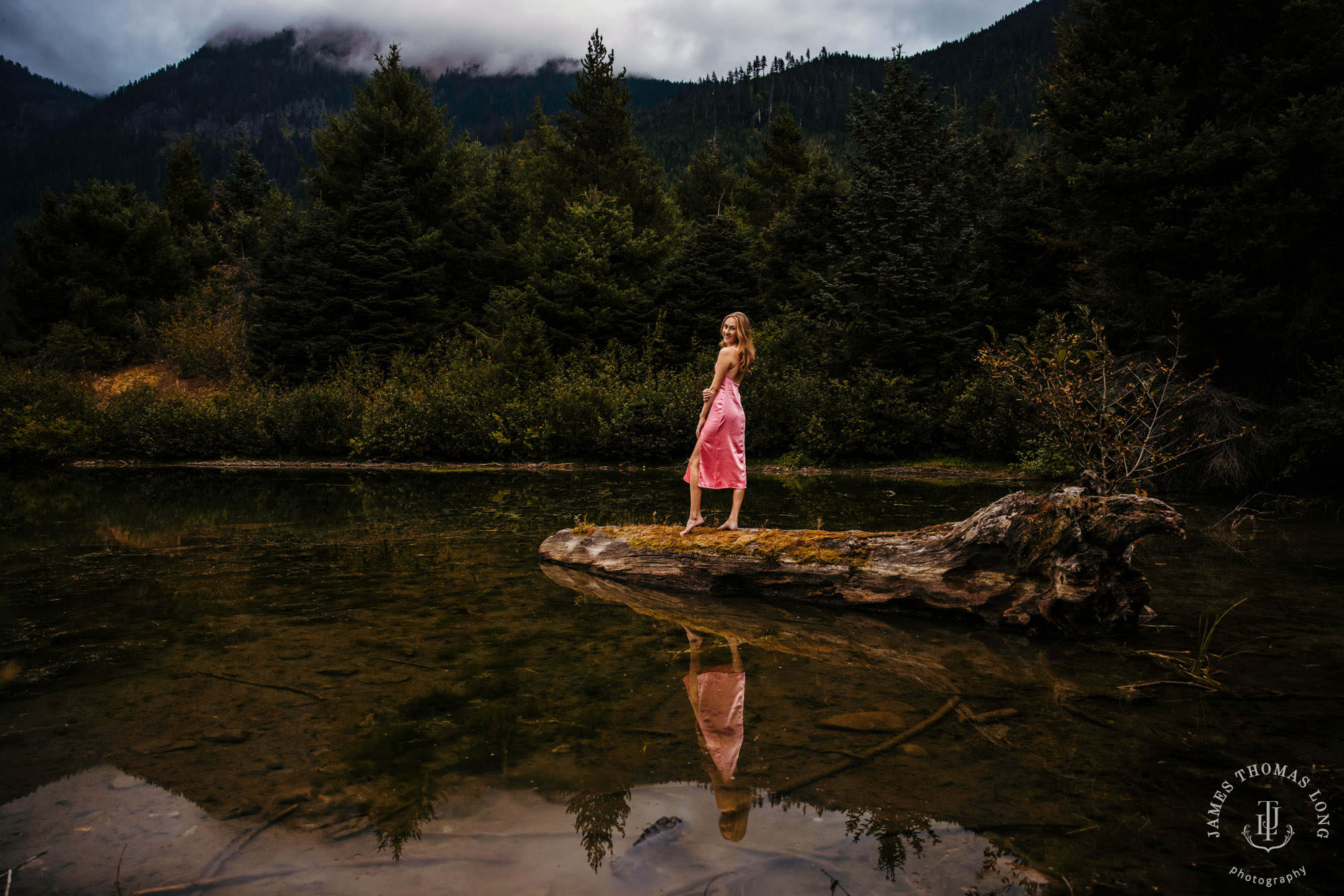 Snoqualmie Pass senior portrait session by Seattle senior portrait photographer James Thomas Long Photography