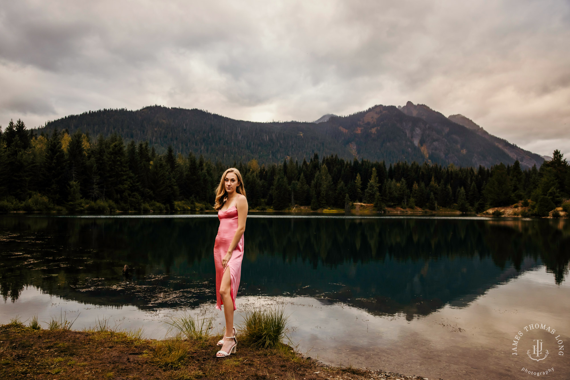 Snoqualmie Pass senior portrait session by Seattle senior portrait photographer James Thomas Long Photography