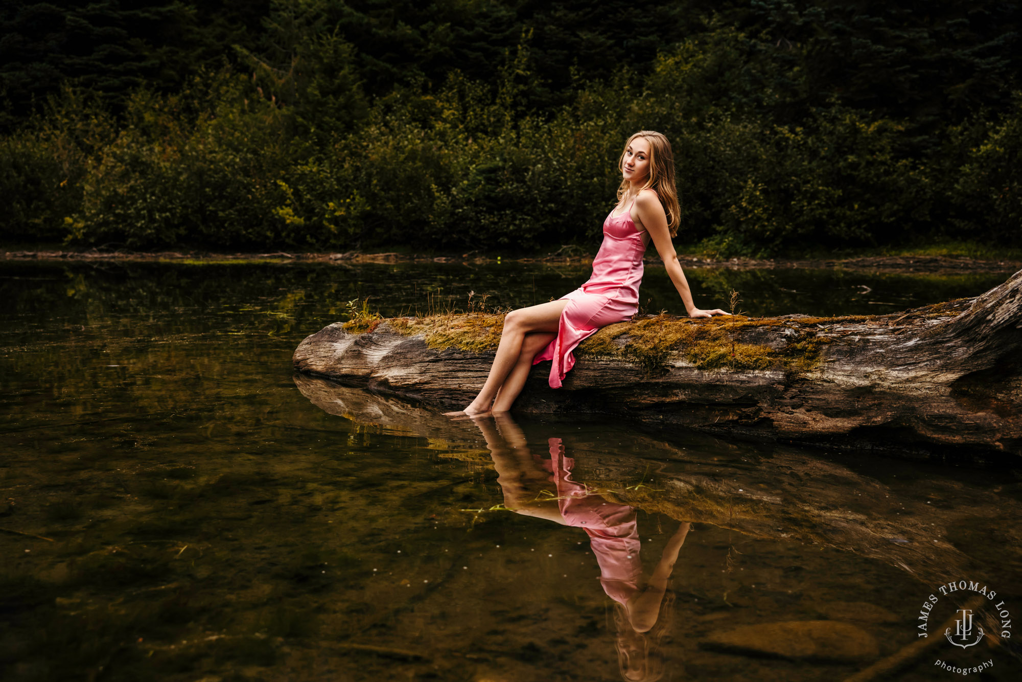 Snoqualmie Pass senior portrait session by Seattle senior portrait photographer James Thomas Long Photography