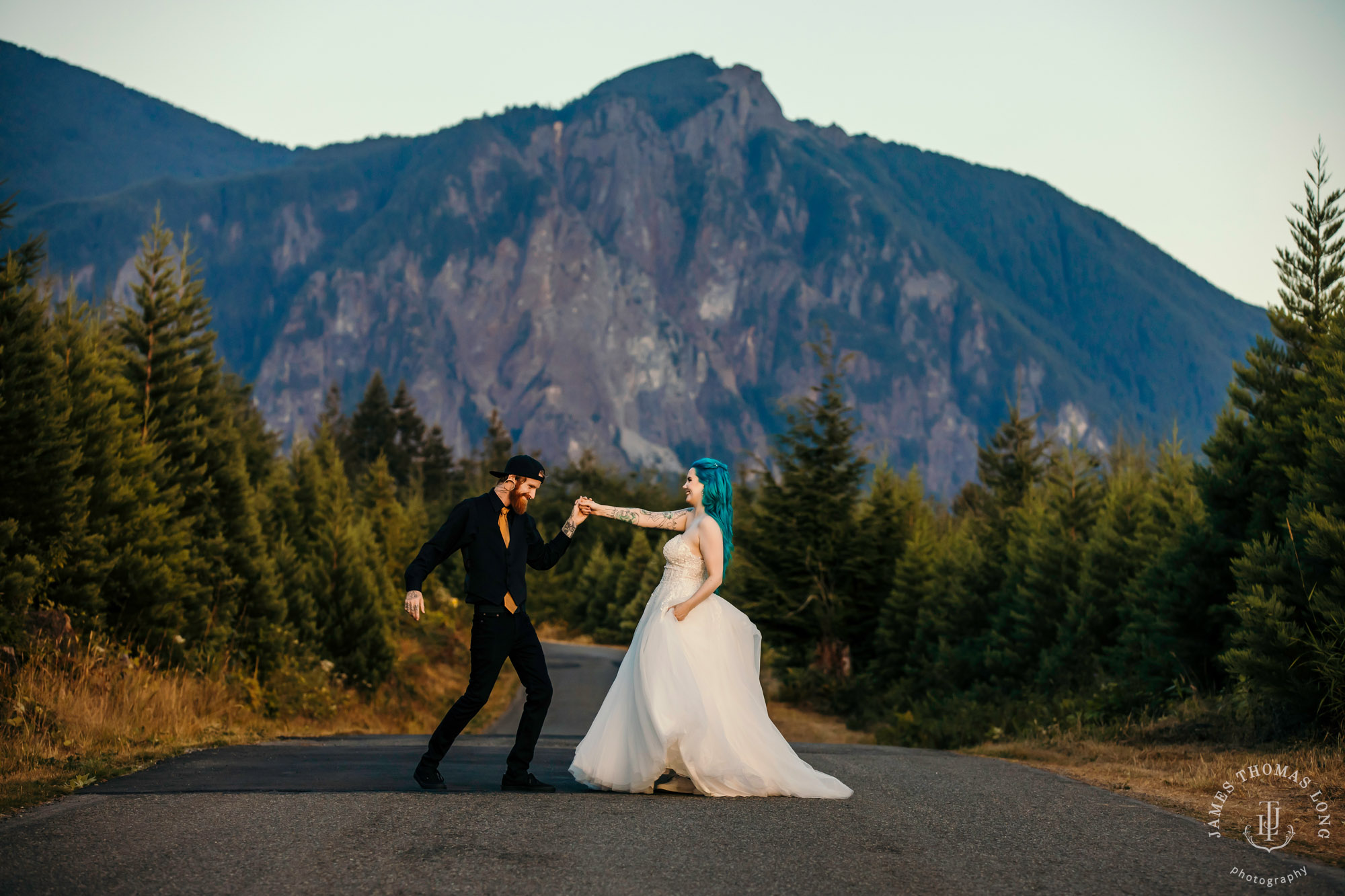 Evergreen Meadows Snoqualmie WA wedding by Snoqualmie wedding photographer James Thomas Long Photography