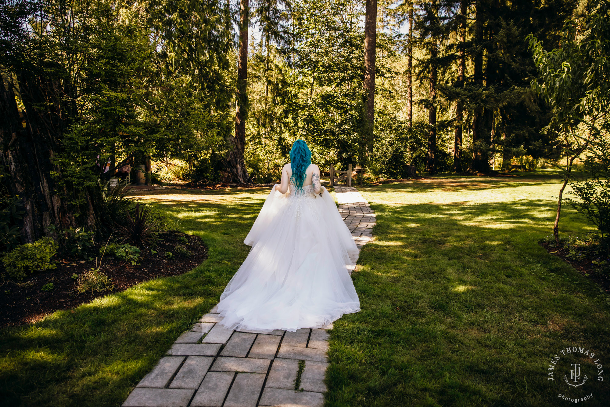 Evergreen Meadows Snoqualmie WA wedding by Snoqualmie wedding photographer James Thomas Long Photography