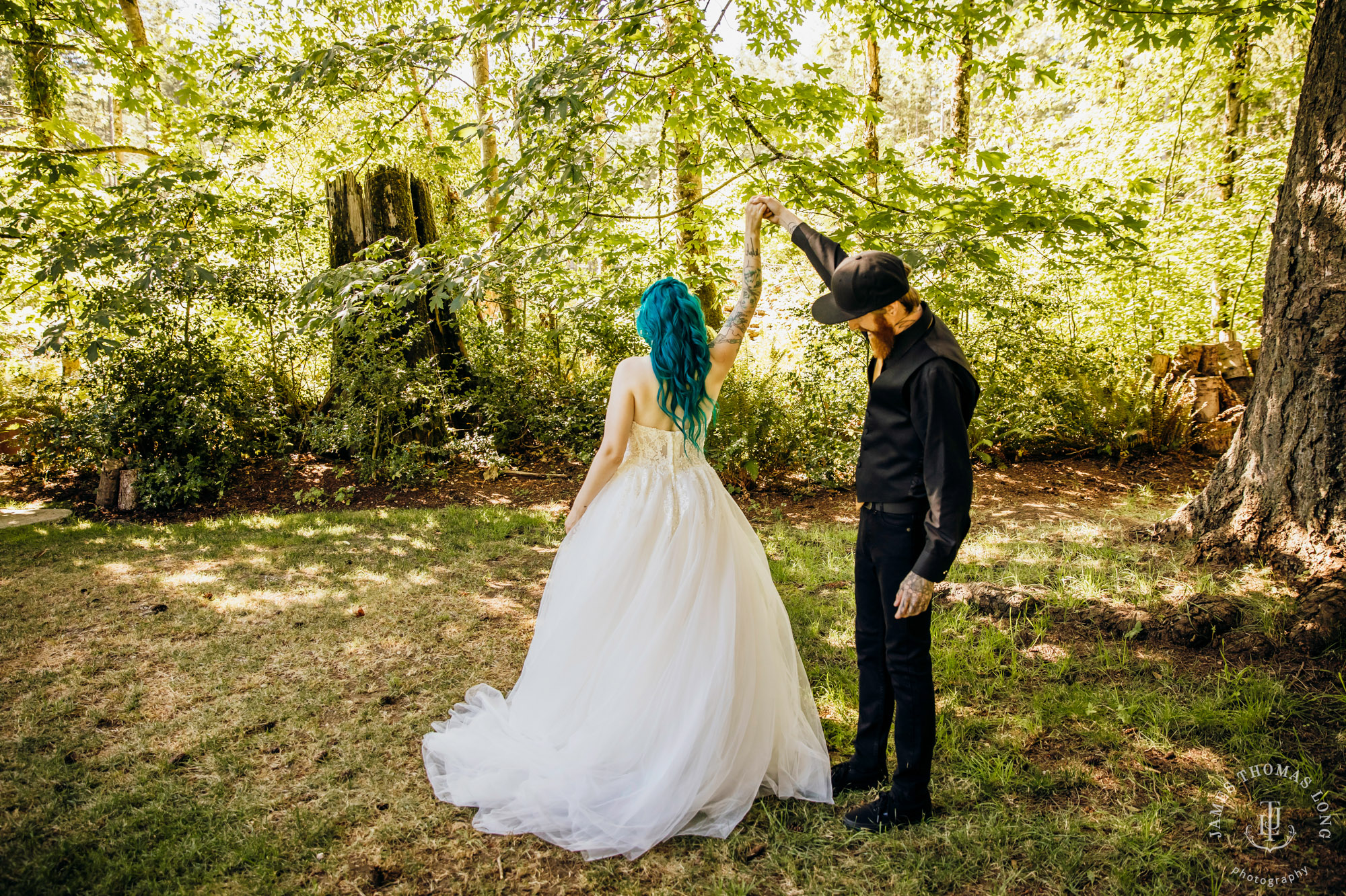 Evergreen Meadows Snoqualmie WA wedding by Snoqualmie wedding photographer James Thomas Long Photography