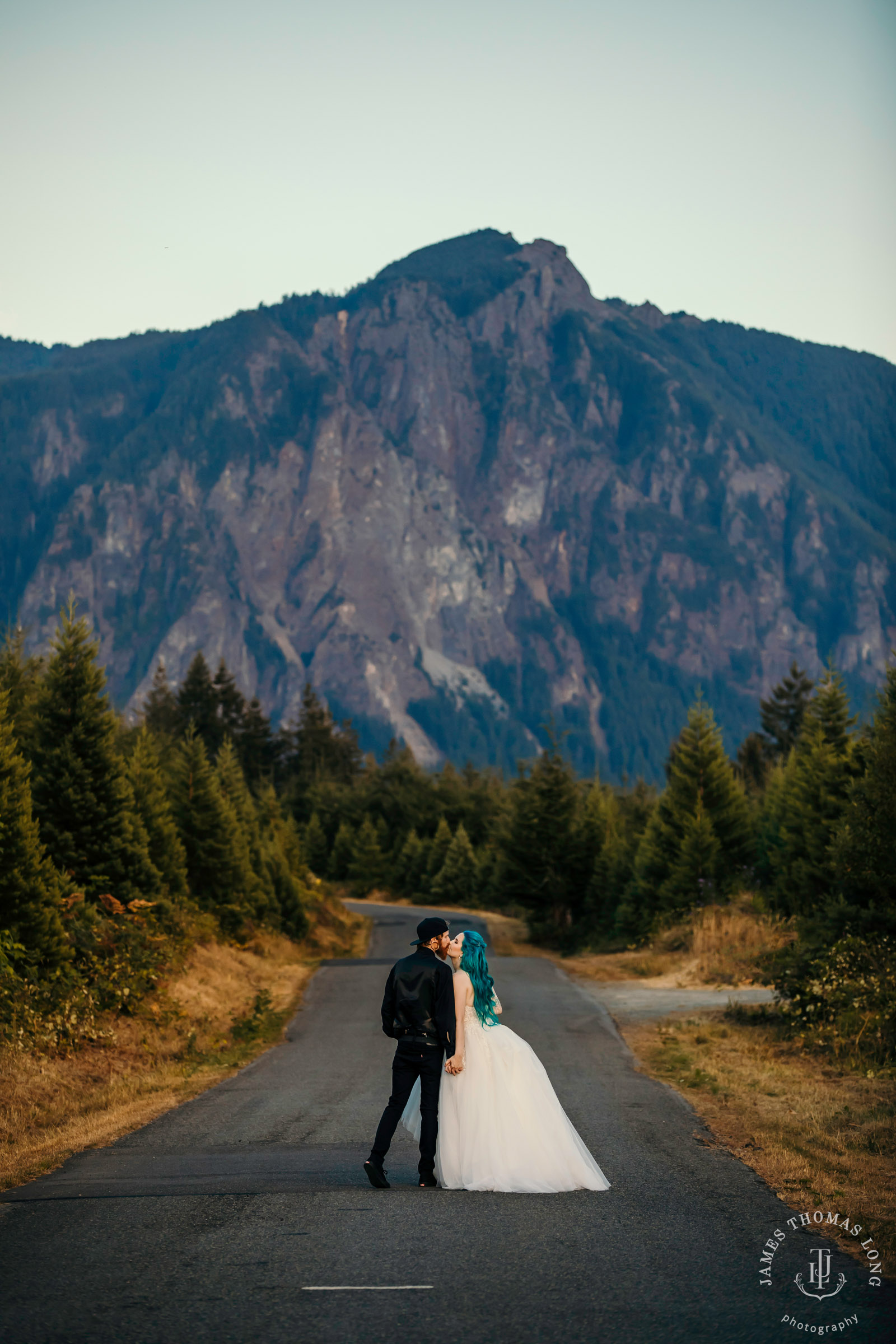 Evergreen Meadows Snoqualmie WA wedding by Snoqualmie wedding photographer James Thomas Long Photography