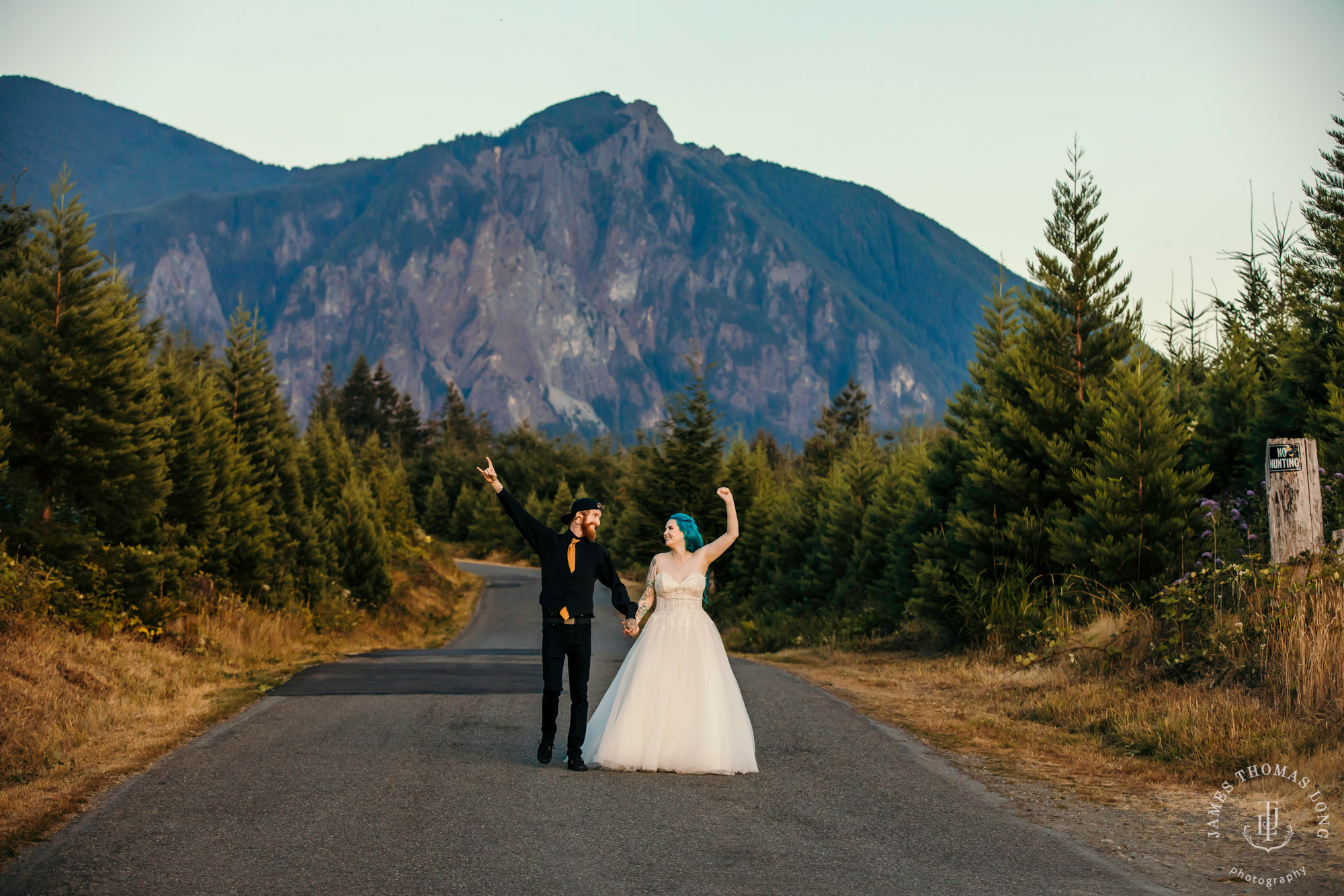 Evergreen Meadows Snoqualmie WA wedding by Snoqualmie wedding photographer James Thomas Long Photography