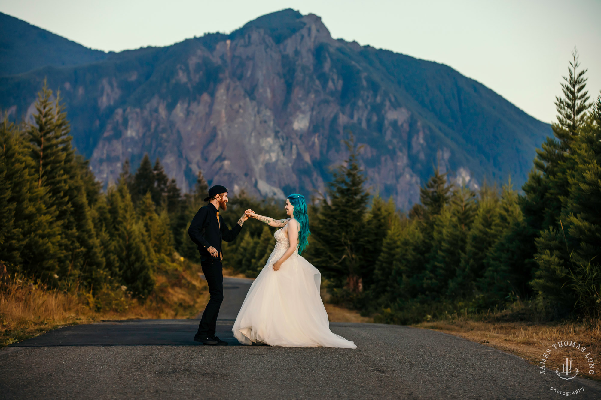 Evergreen Meadows Snoqualmie WA wedding by Snoqualmie wedding photographer James Thomas Long Photography