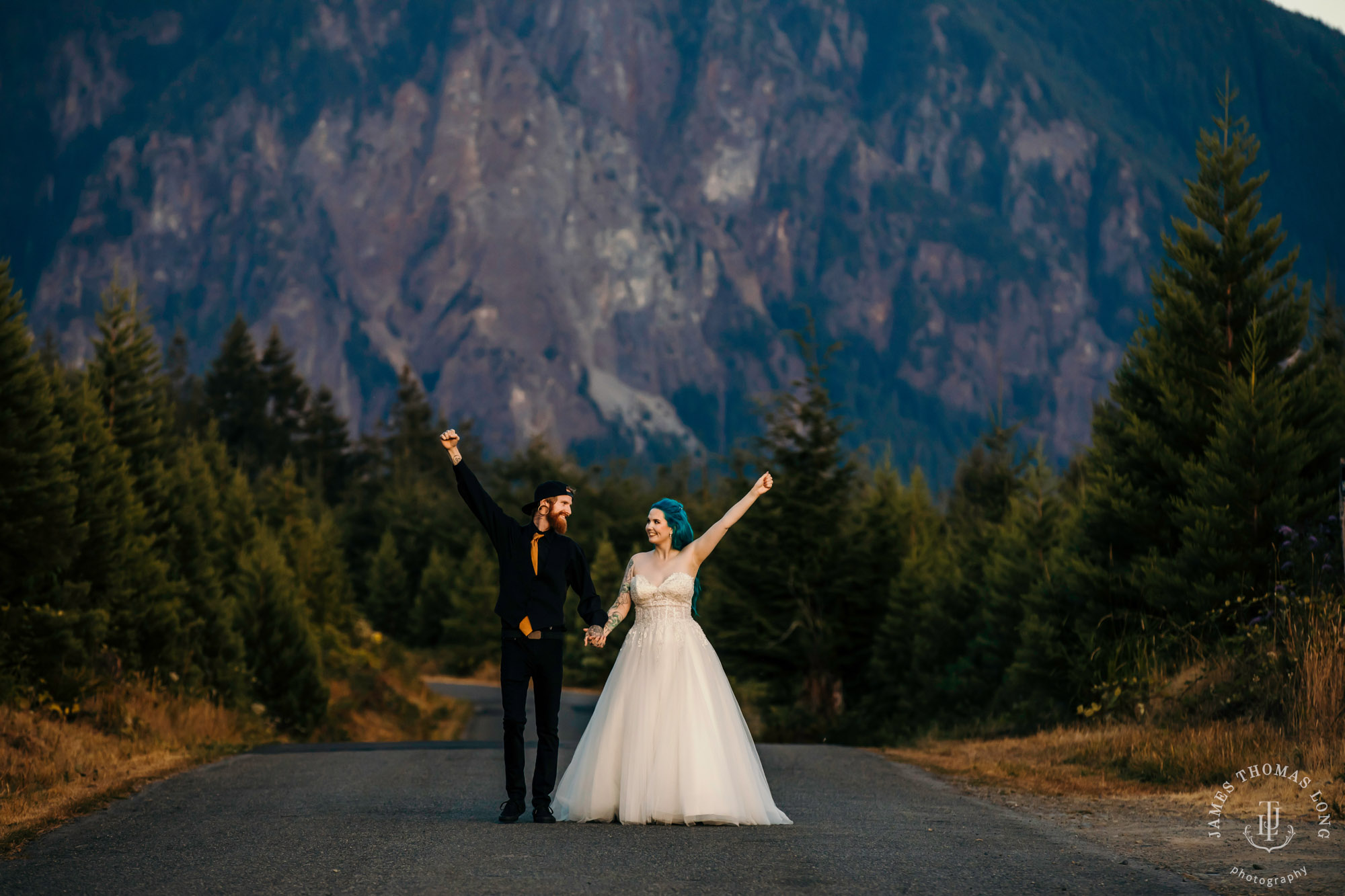 Evergreen Meadows Snoqualmie WA wedding by Snoqualmie wedding photographer James Thomas Long Photography