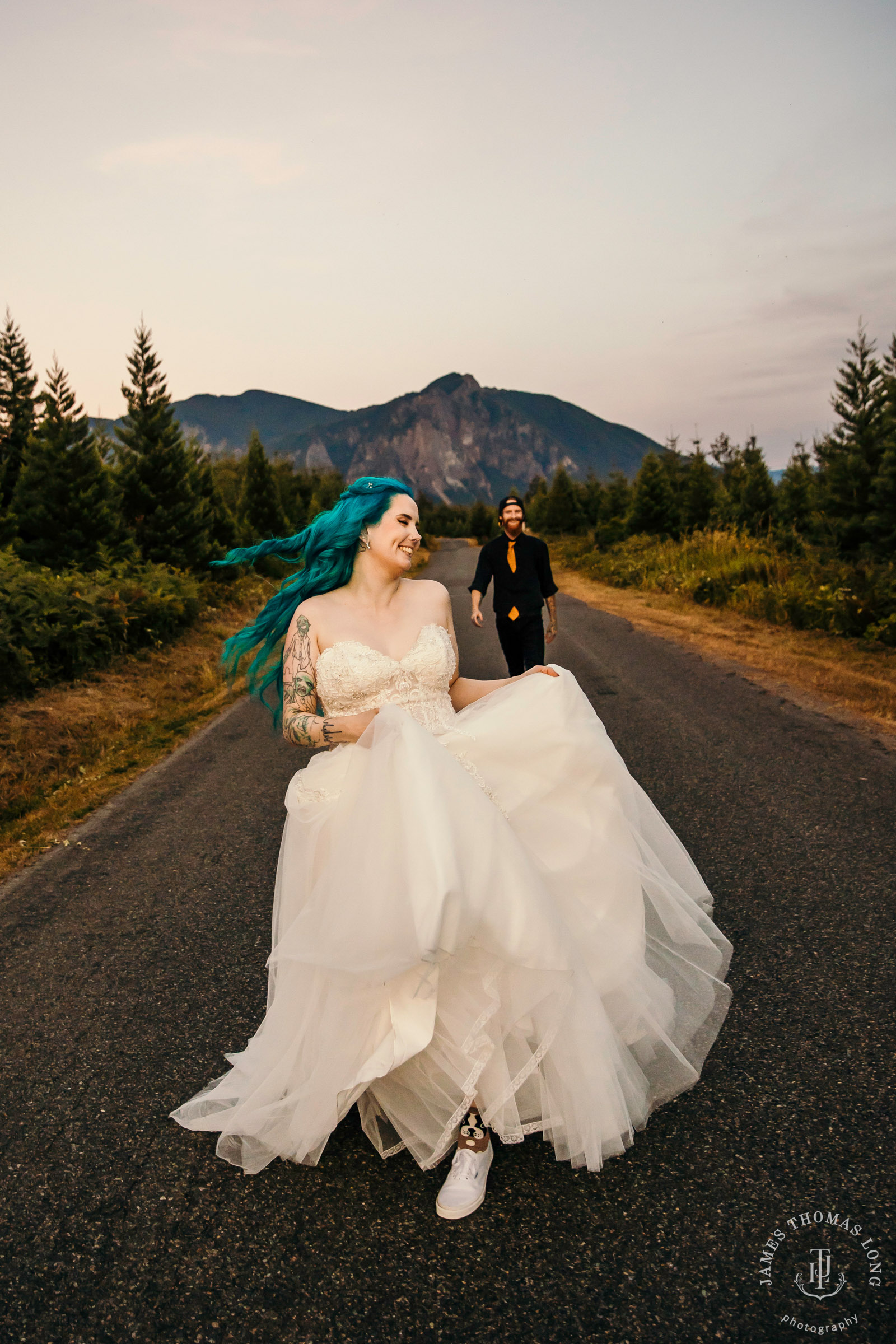 Evergreen Meadows Snoqualmie WA wedding by Snoqualmie wedding photographer James Thomas Long Photography