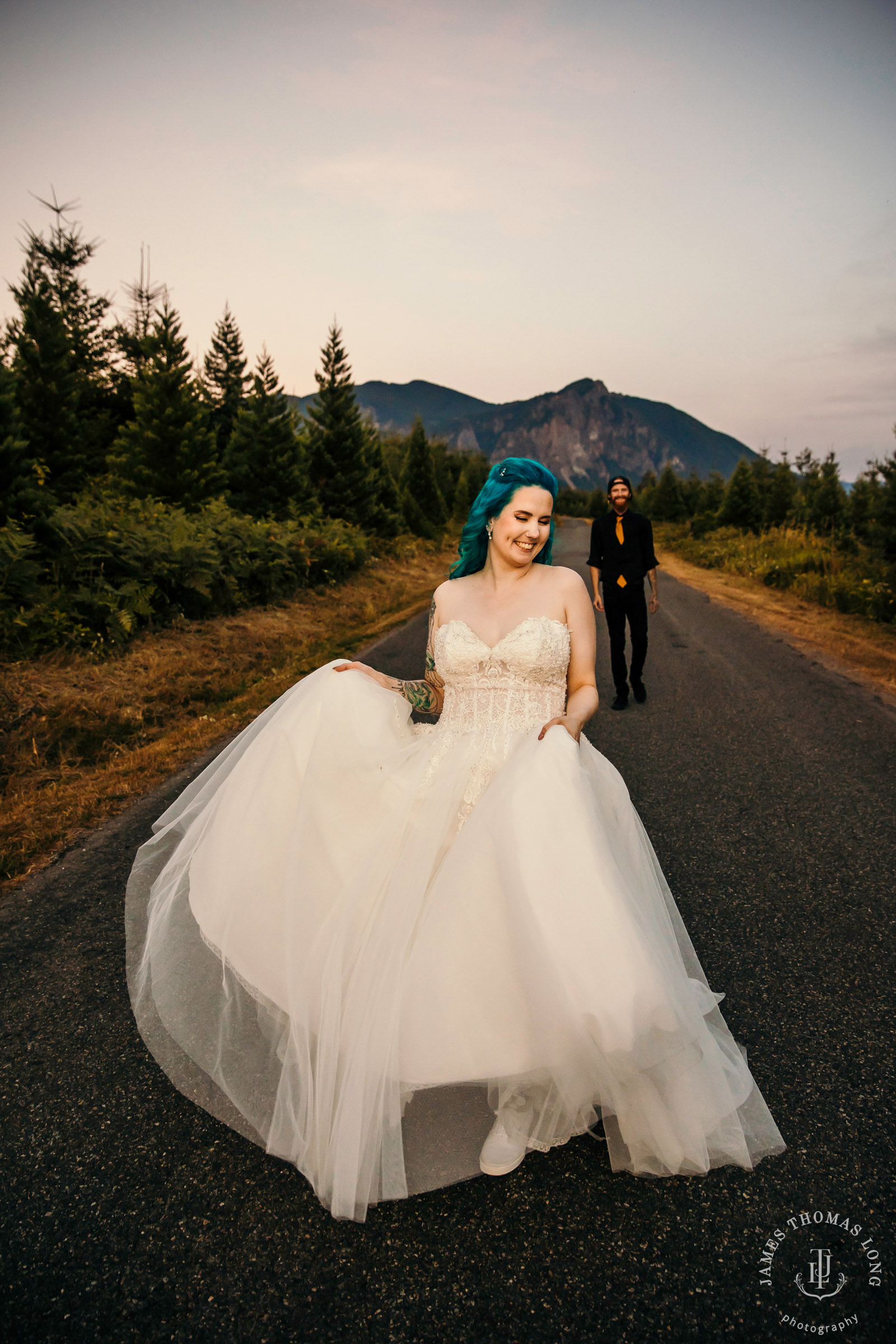 Evergreen Meadows Snoqualmie WA wedding by Snoqualmie wedding photographer James Thomas Long Photography