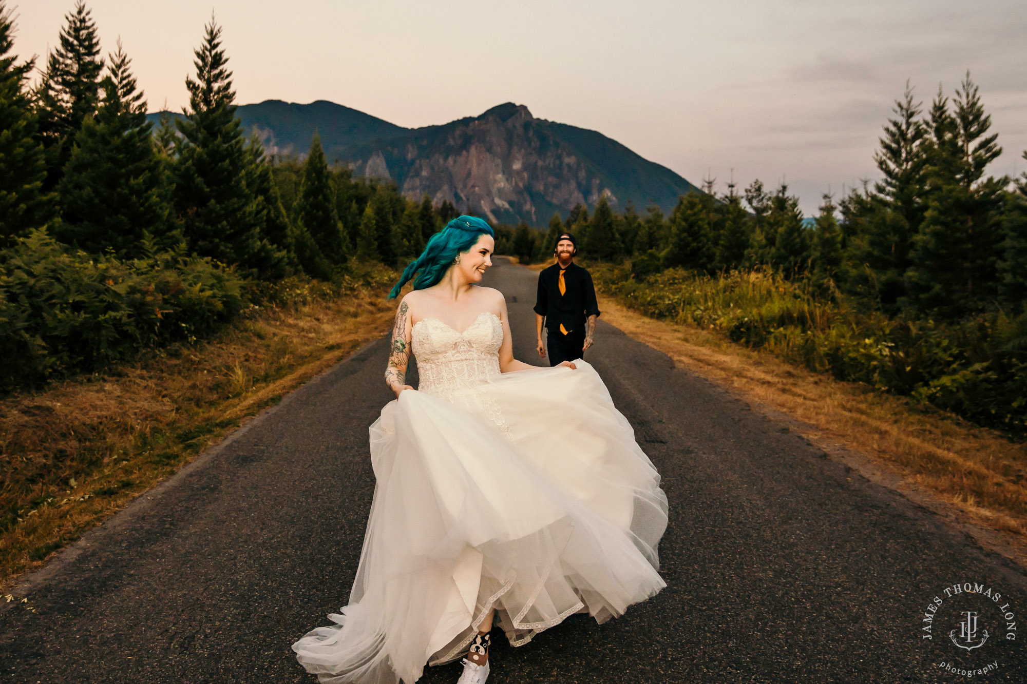 Evergreen Meadows Snoqualmie WA wedding by Snoqualmie wedding photographer James Thomas Long Photography