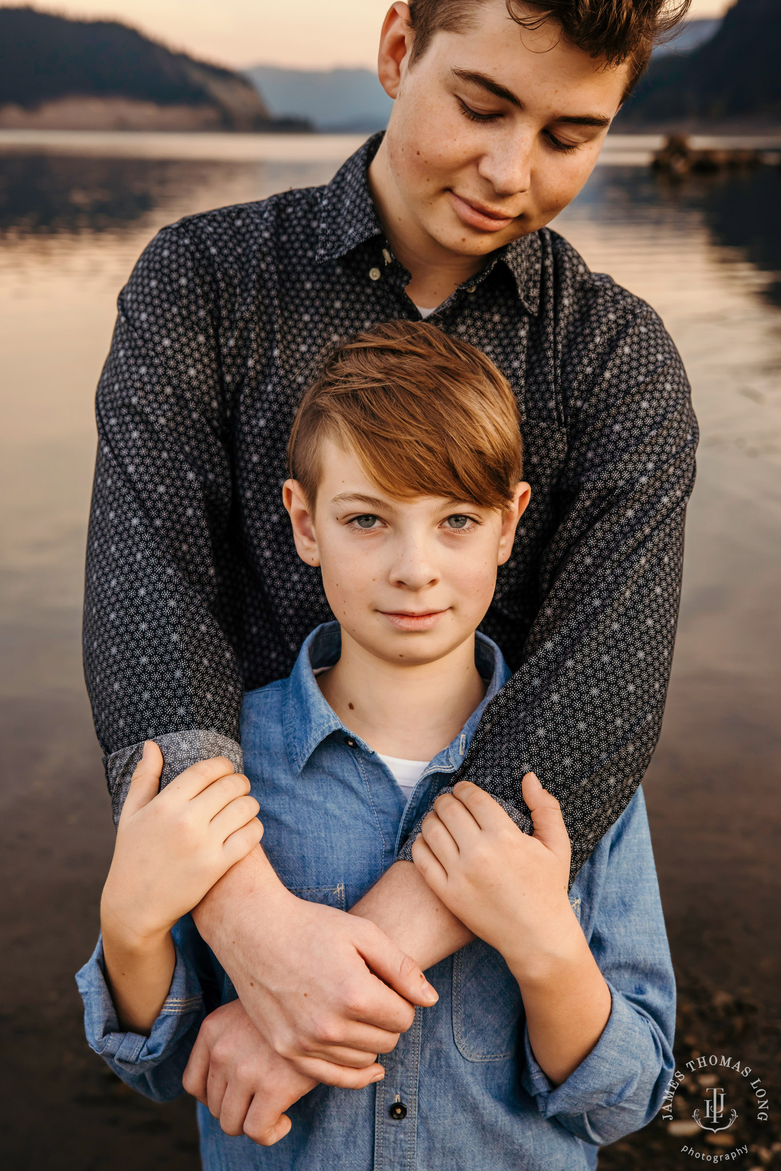 Snoqualmie Pass adventure family photography session by Snoqualmie adventure family photographer James Thomas Long Photography