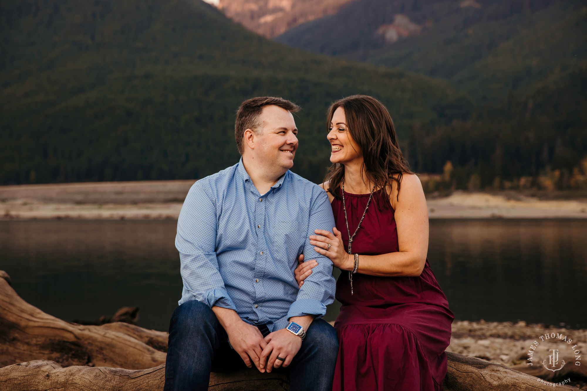 Snoqualmie Pass adventure family photography session by Snoqualmie adventure family photographer James Thomas Long Photography