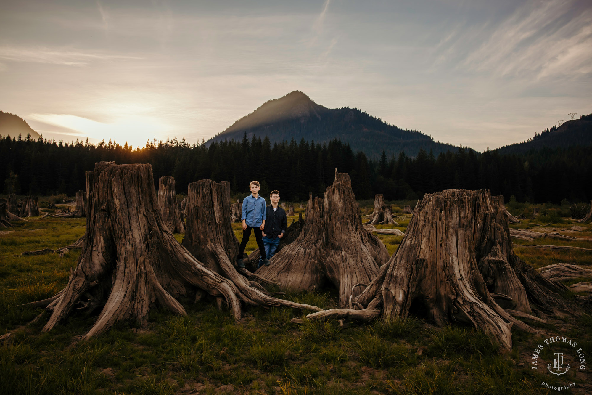 Snoqualmie Pass adventure family photography session by Snoqualmie adventure family photographer James Thomas Long Photography