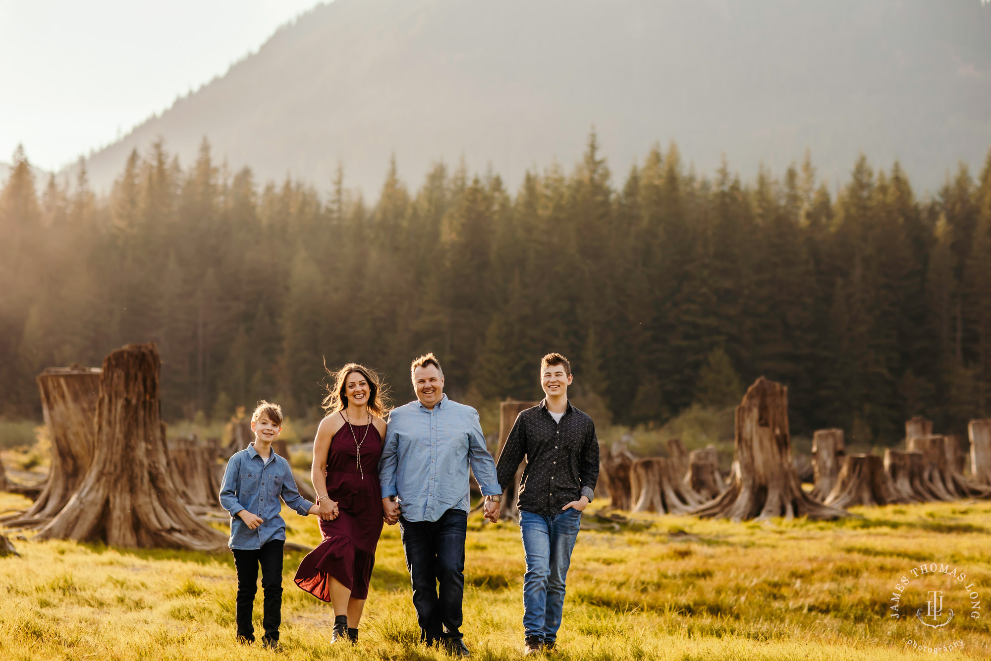 Snoqualmie Pass adventure family photography session by Snoqualmie adventure family photographer James Thomas Long Photography