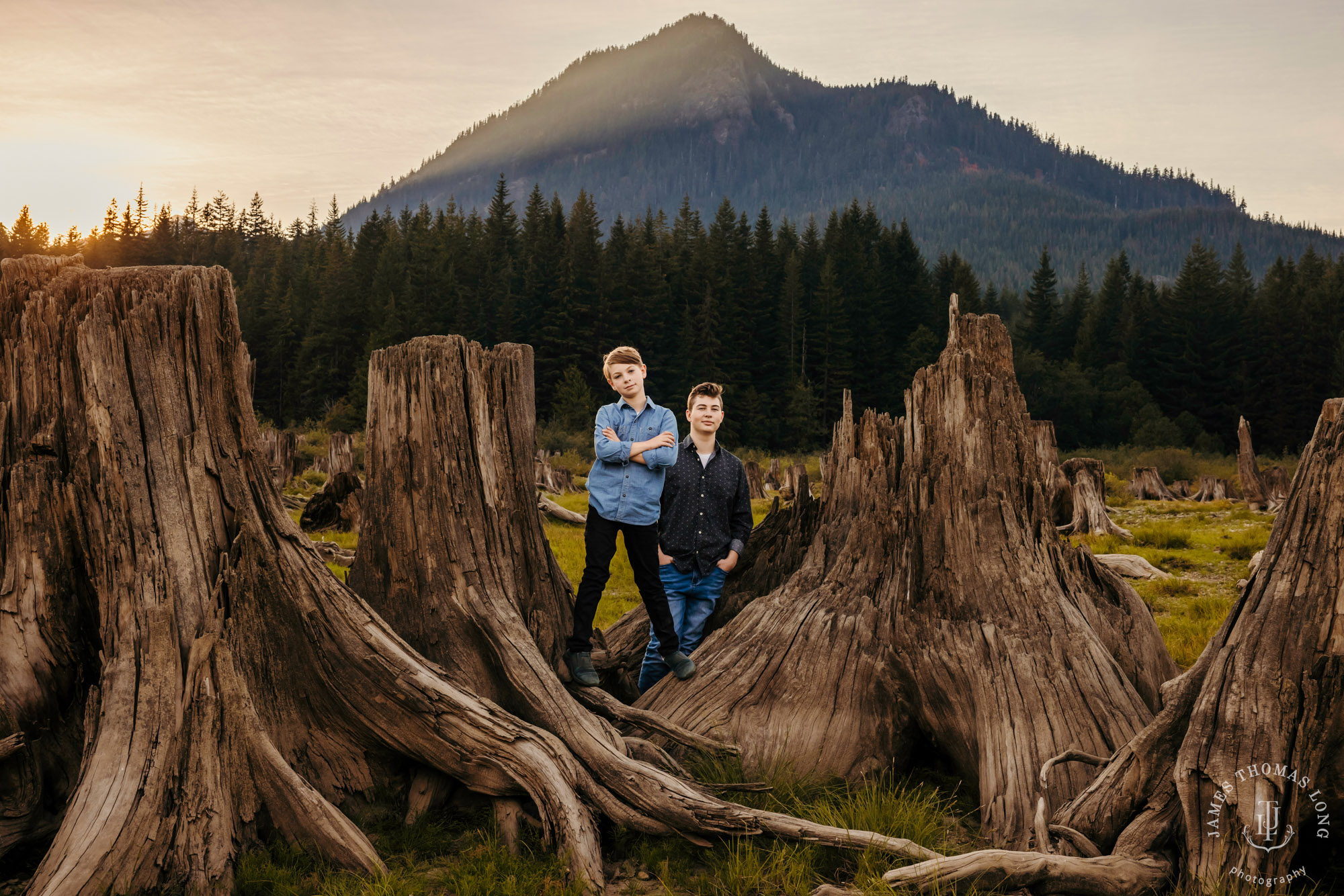 Snoqualmie Pass adventure family photography session by Snoqualmie adventure family photographer James Thomas Long Photography