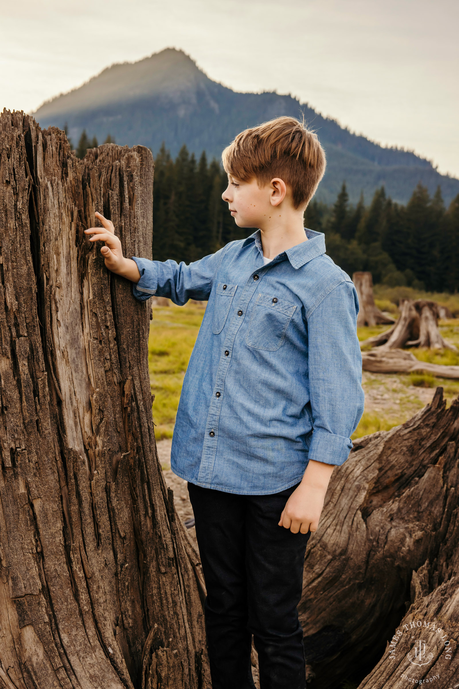 Snoqualmie Pass adventure family photography session by Snoqualmie adventure family photographer James Thomas Long Photography