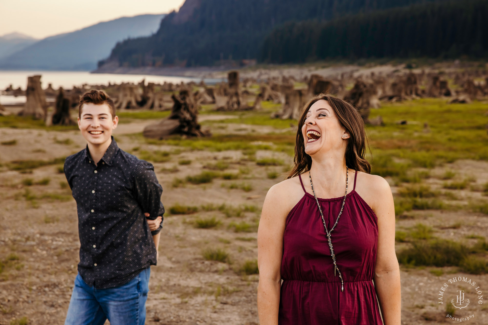 Snoqualmie Pass adventure family photography session by Snoqualmie adventure family photographer James Thomas Long Photography