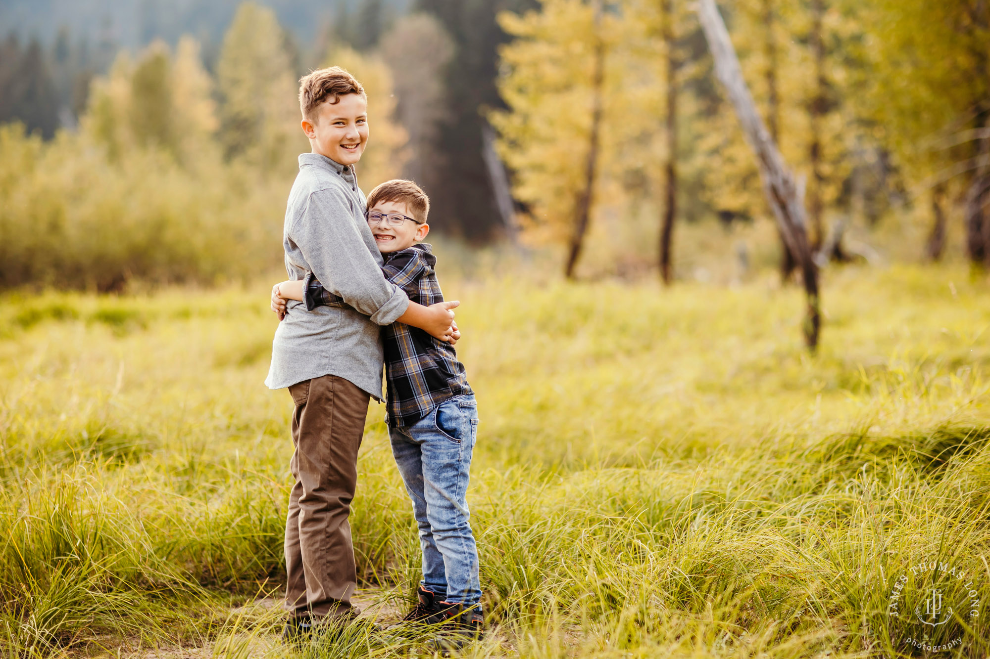 Seattle Cascade Mountain adventure family photography session by Seattle adventure family photographer James Thomas Long Photography