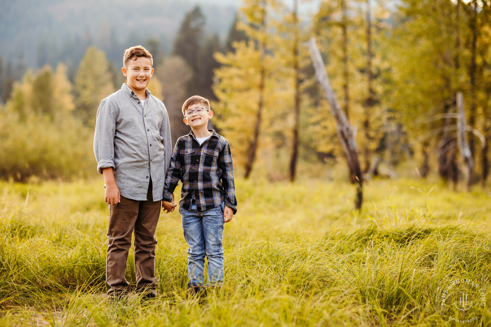 Seattle Cascade Mountain adventure family photography session by Seattle adventure family photographer James Thomas Long Photography