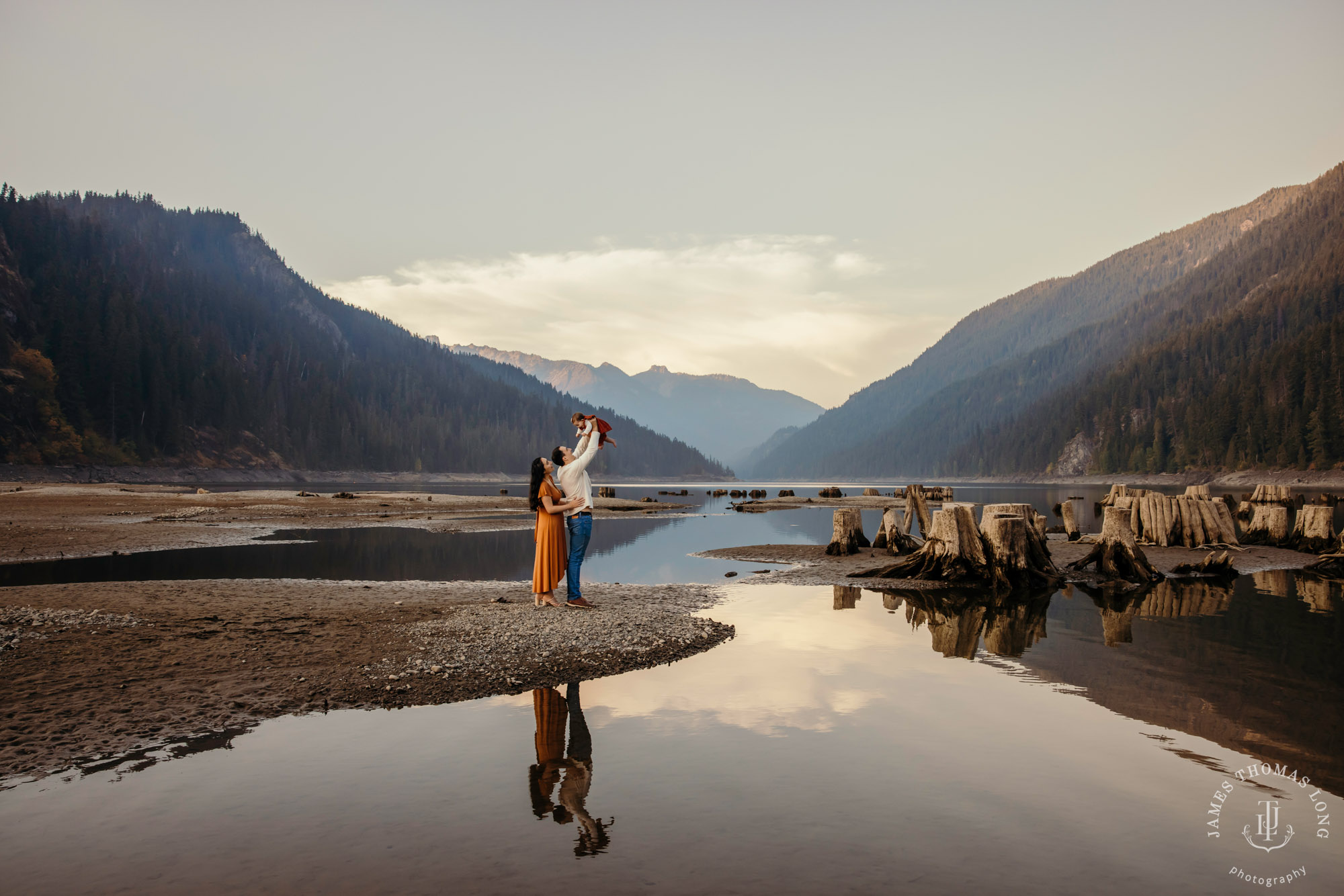 Snoqualmie adventure family photography session by Snoqualmie adventure family photographer James Thomas Long Photography