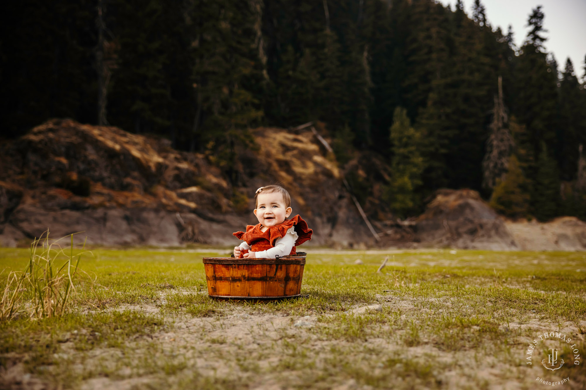 Snoqualmie adventure family photography session by Snoqualmie adventure family photographer James Thomas Long Photography