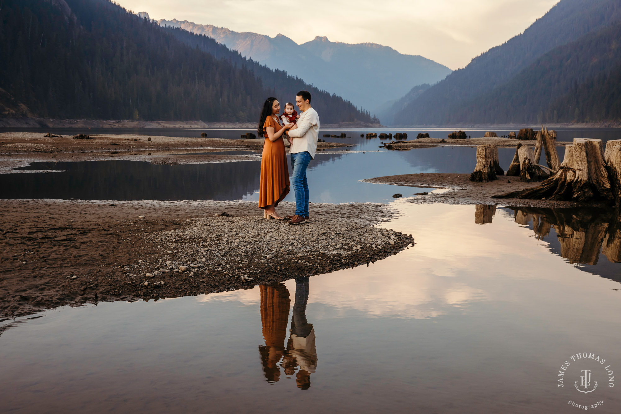 Snoqualmie adventure family photography session by Snoqualmie adventure family photographer James Thomas Long Photography