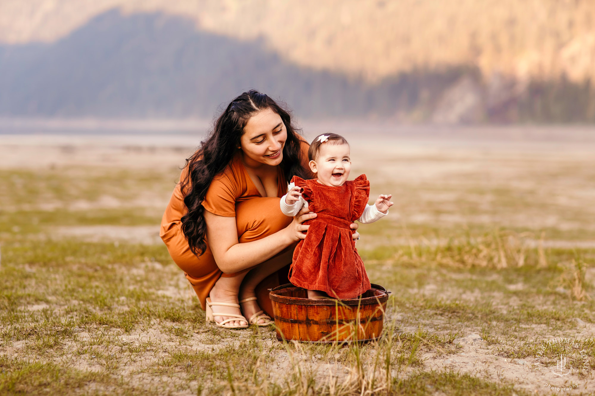 Snoqualmie adventure family photography session by Snoqualmie adventure family photographer James Thomas Long Photography