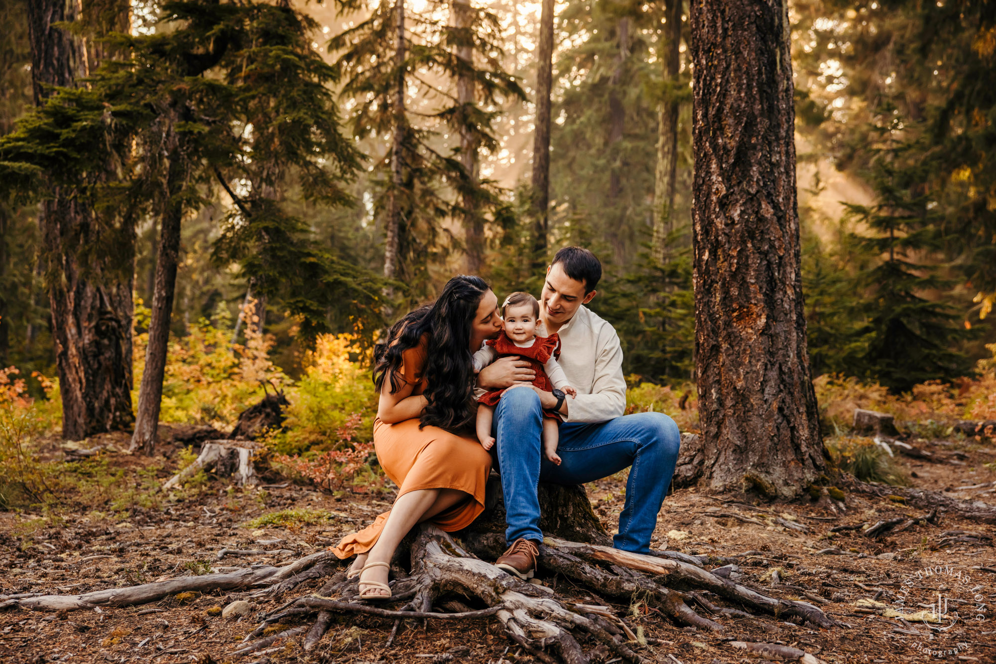 Snoqualmie adventure family photography session by Snoqualmie adventure family photographer James Thomas Long Photography