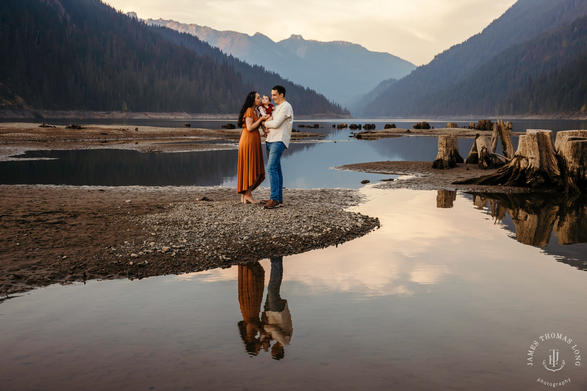 Snoqualmie adventure family photography session by Snoqualmie adventure family photographer James Thomas Long Photography