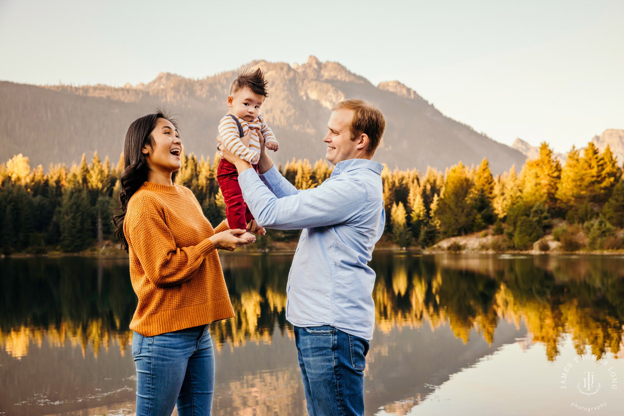 Snoqualmie baby and family photography session by Snoqualmie family photographer James Thomas Long Photography