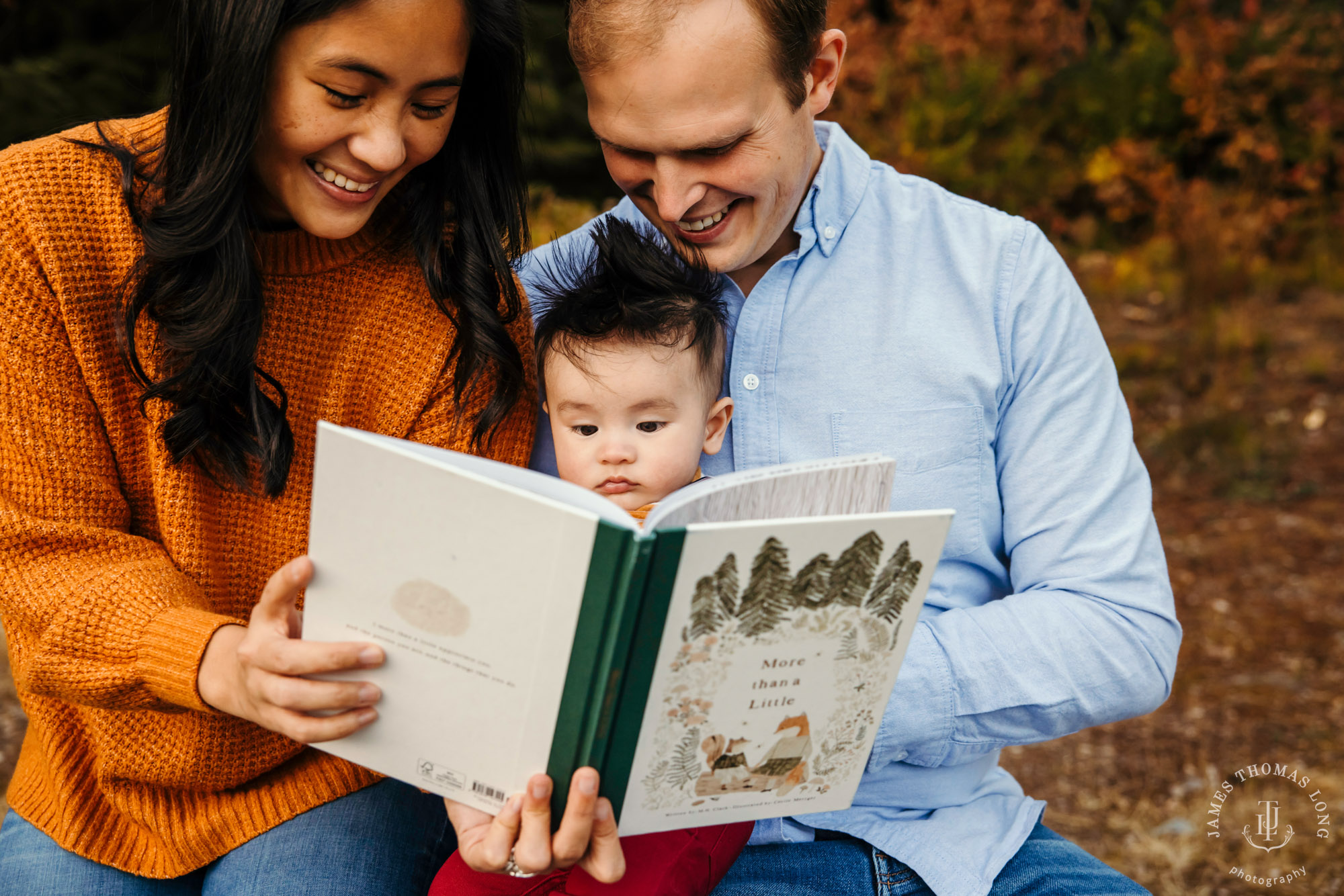 Snoqualmie baby and family photography session by Snoqualmie family photographer James Thomas Long Photography