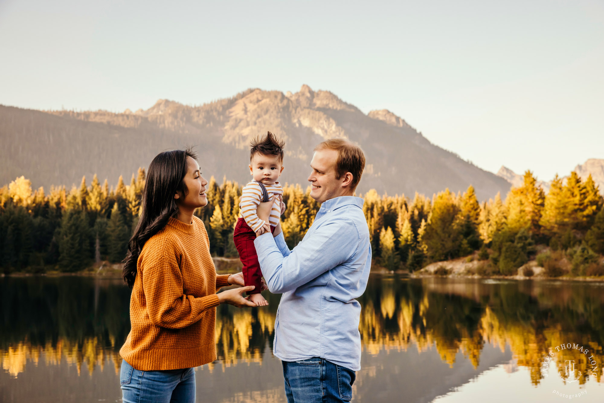 Snoqualmie baby and family photography session by Snoqualmie family photographer James Thomas Long Photography