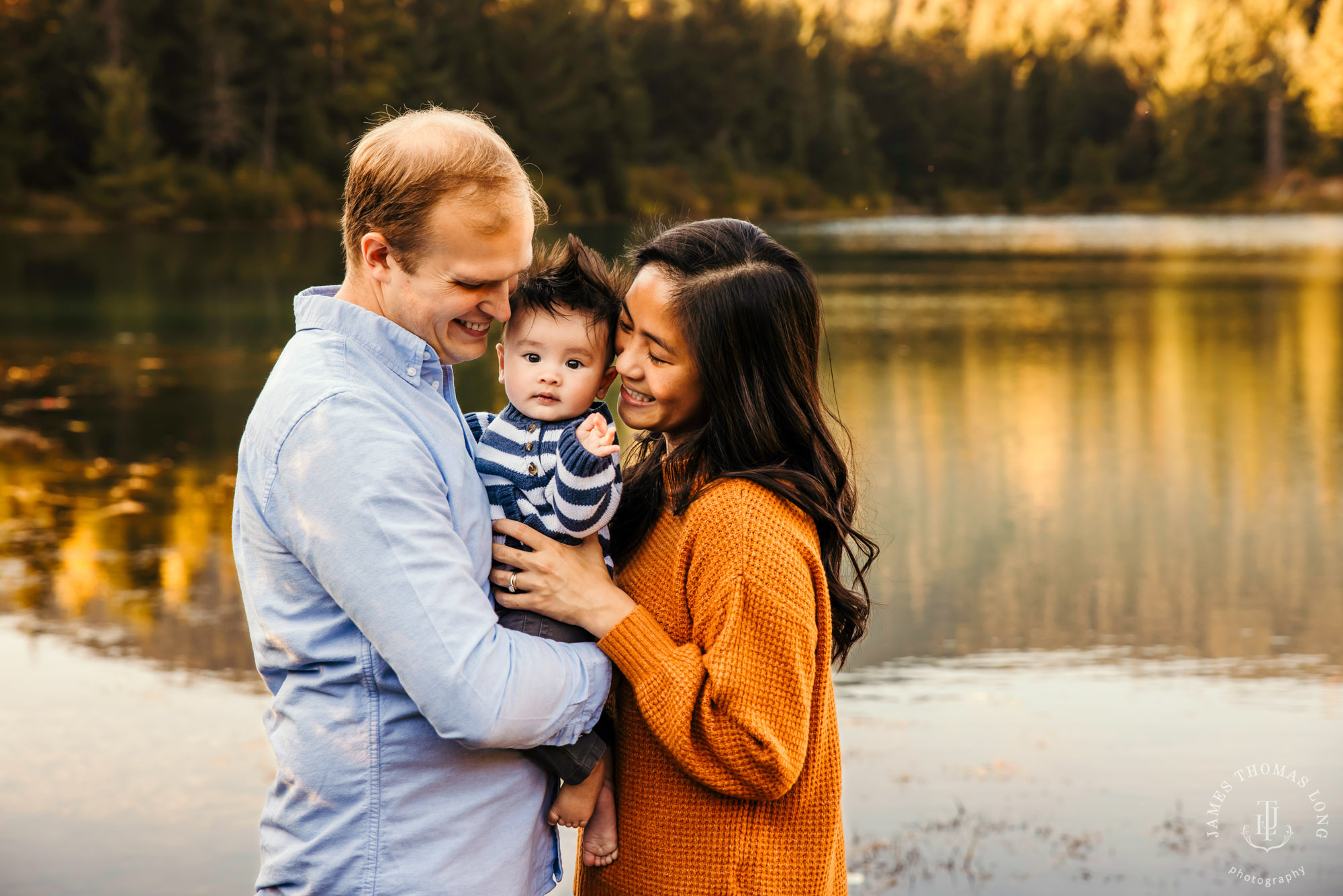 Snoqualmie baby and family photography session by Snoqualmie family photographer James Thomas Long Photography