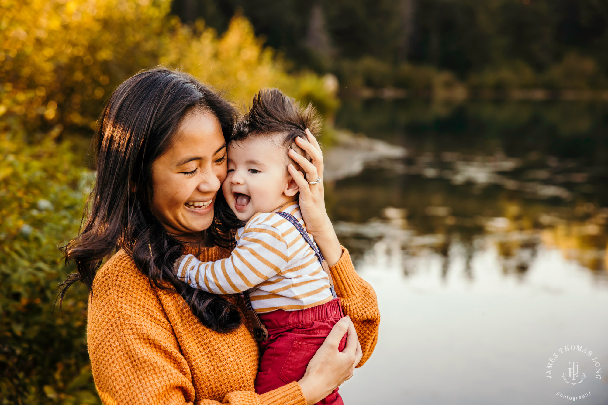 Snoqualmie baby and family photography session by Snoqualmie family photographer James Thomas Long Photography