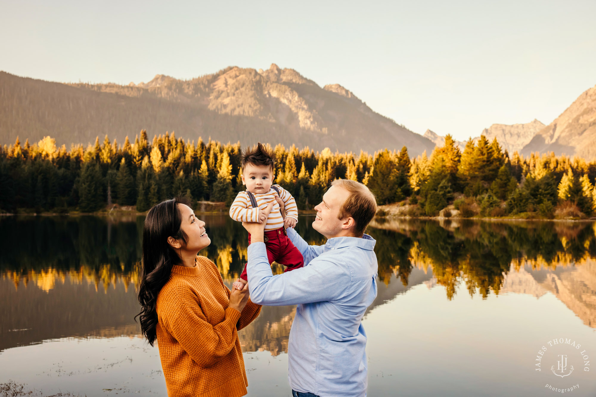 Snoqualmie baby and family photography session by Snoqualmie family photographer James Thomas Long Photography