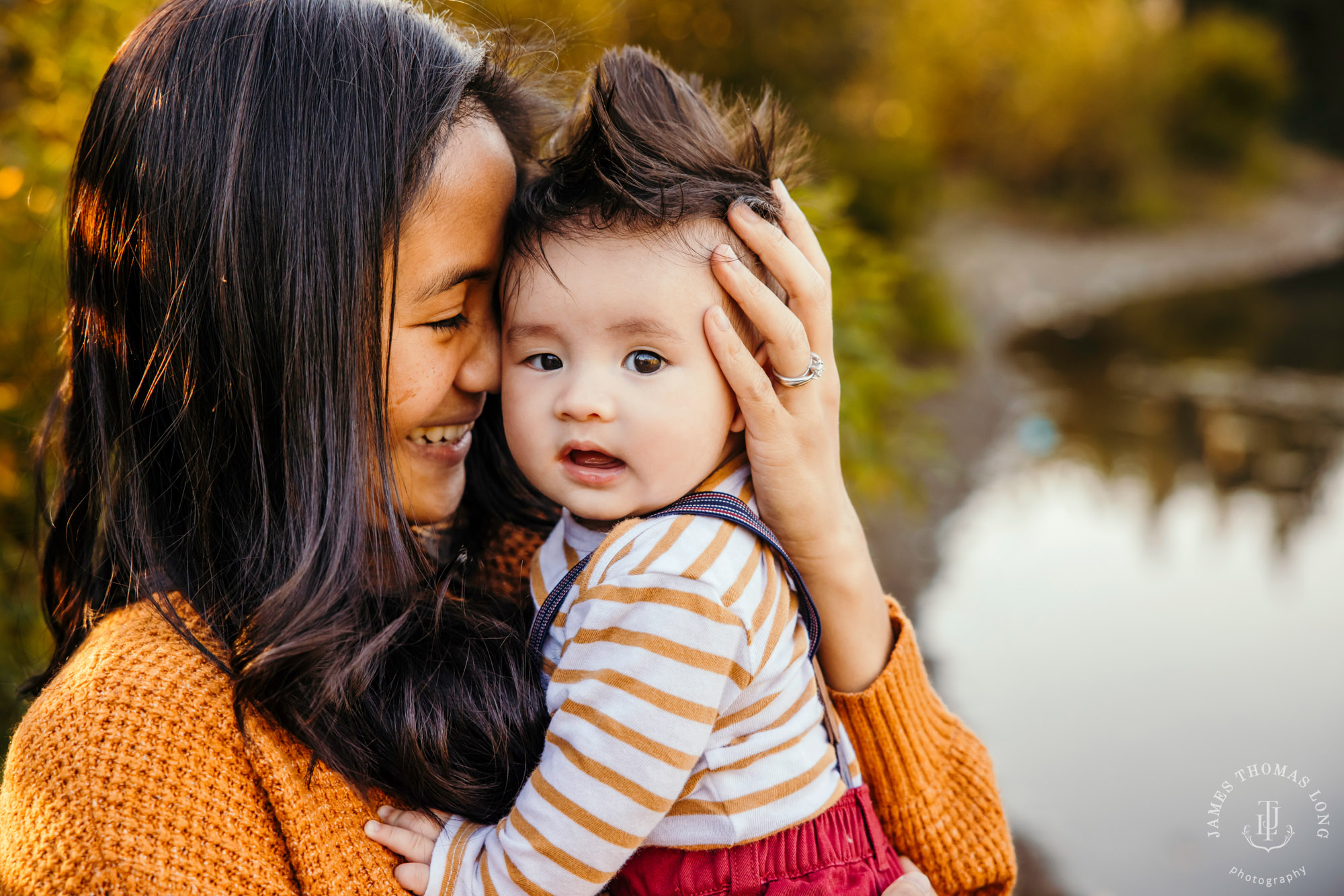 Snoqualmie baby and family photography session by Snoqualmie family photographer James Thomas Long Photography