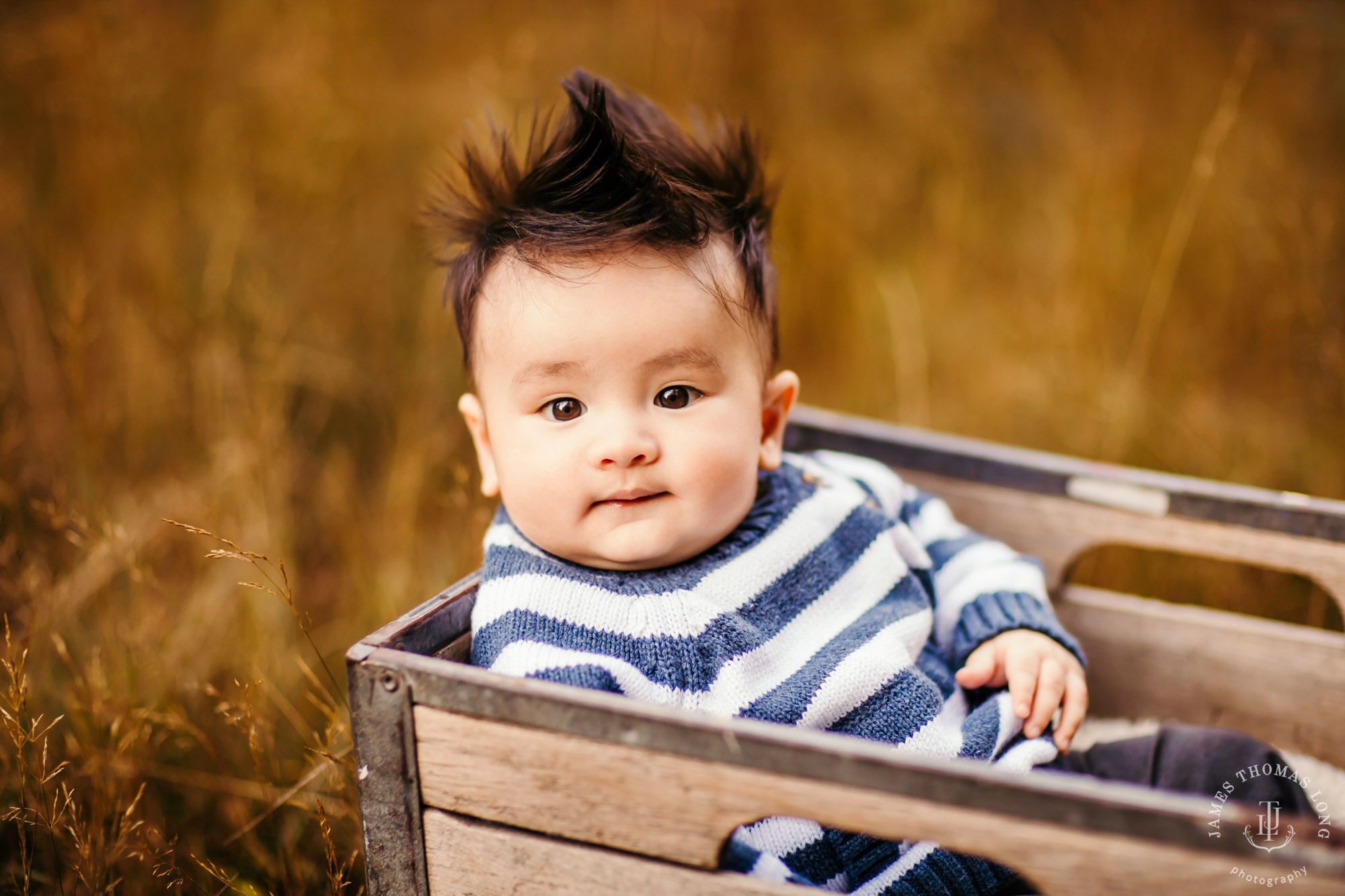 Snoqualmie baby and family photography session by Snoqualmie family photographer James Thomas Long Photography