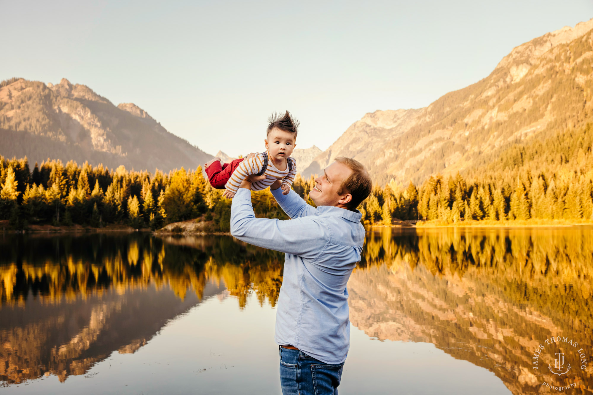 Snoqualmie baby and family photography session by Snoqualmie family photographer James Thomas Long Photography