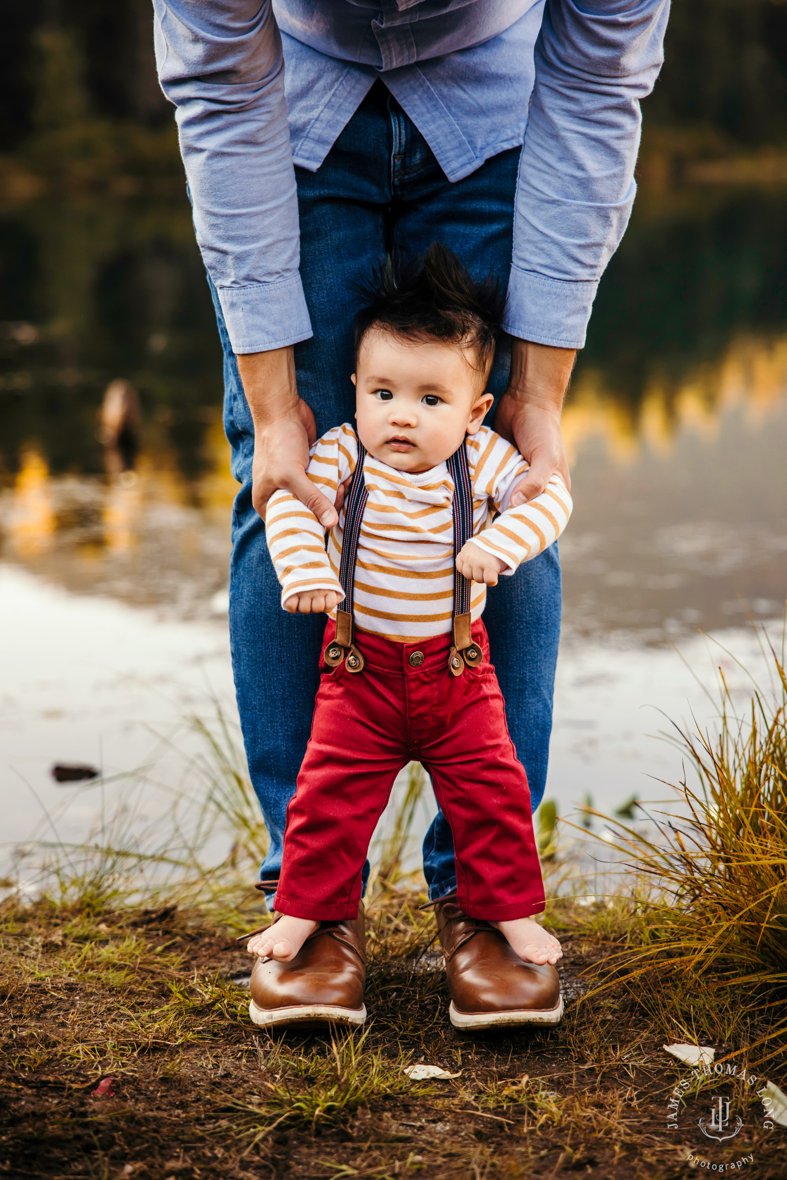 Snoqualmie baby and family photography session by Snoqualmie family photographer James Thomas Long Photography