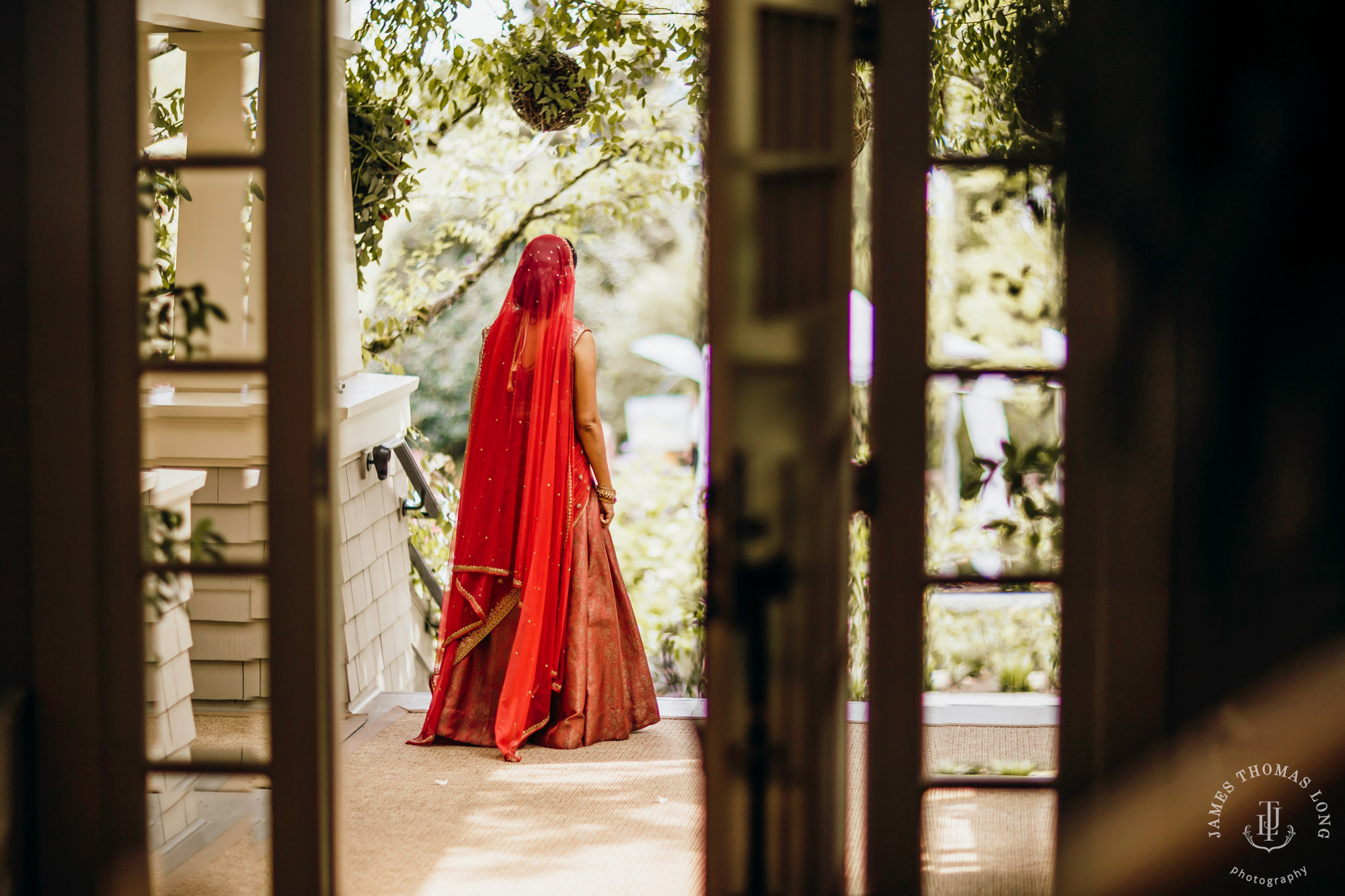 Seattle Hindu wedding by Seattle wedding photographer James Thomas Long Photography