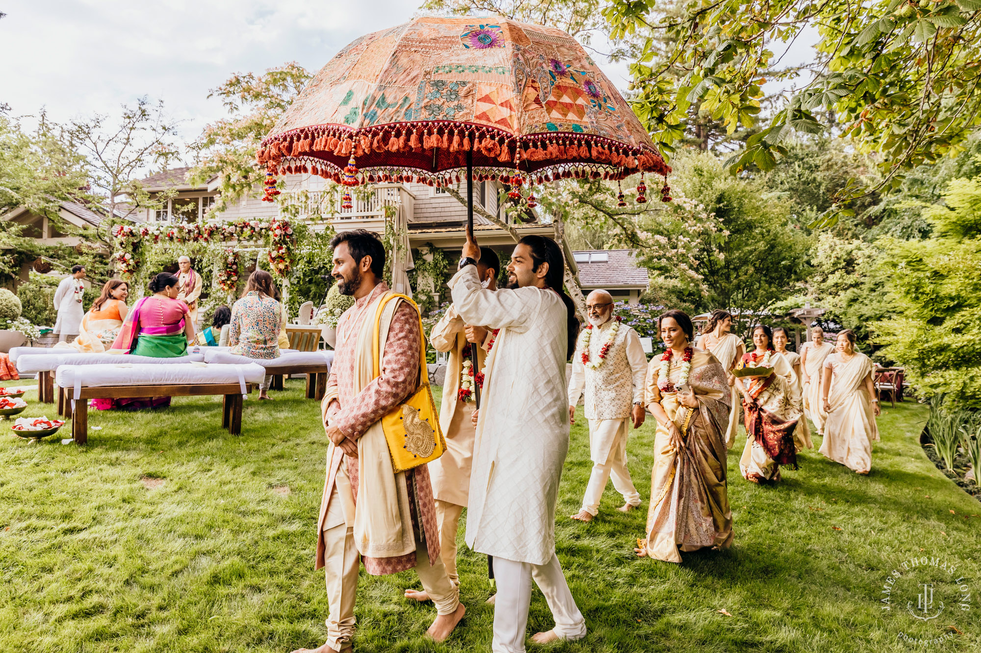 Seattle Hindu wedding by Seattle wedding photographer James Thomas Long Photography