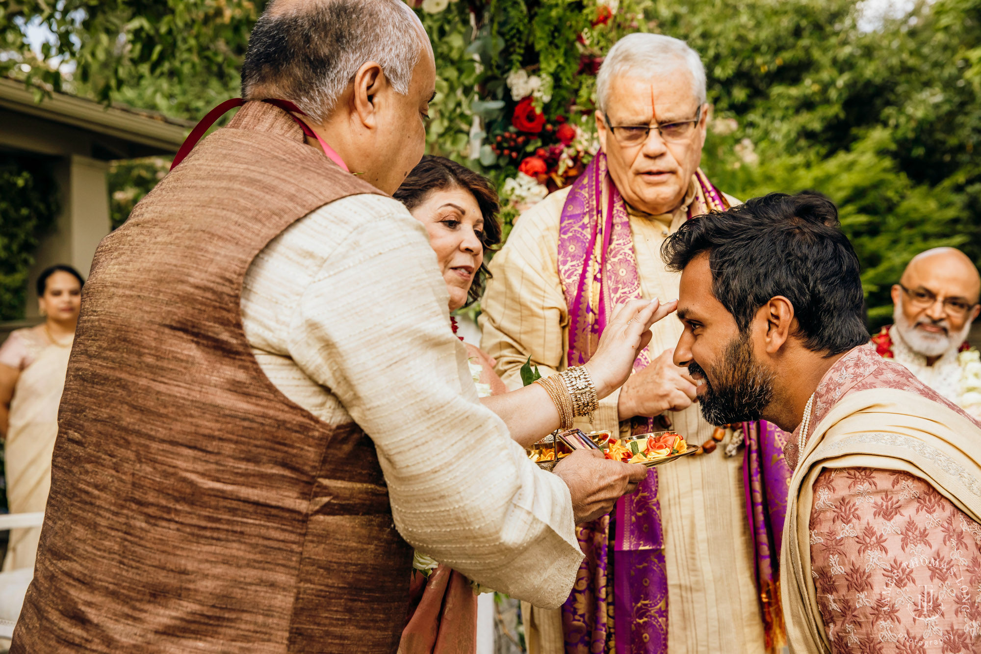 Seattle Hindu wedding by Seattle wedding photographer James Thomas Long Photography