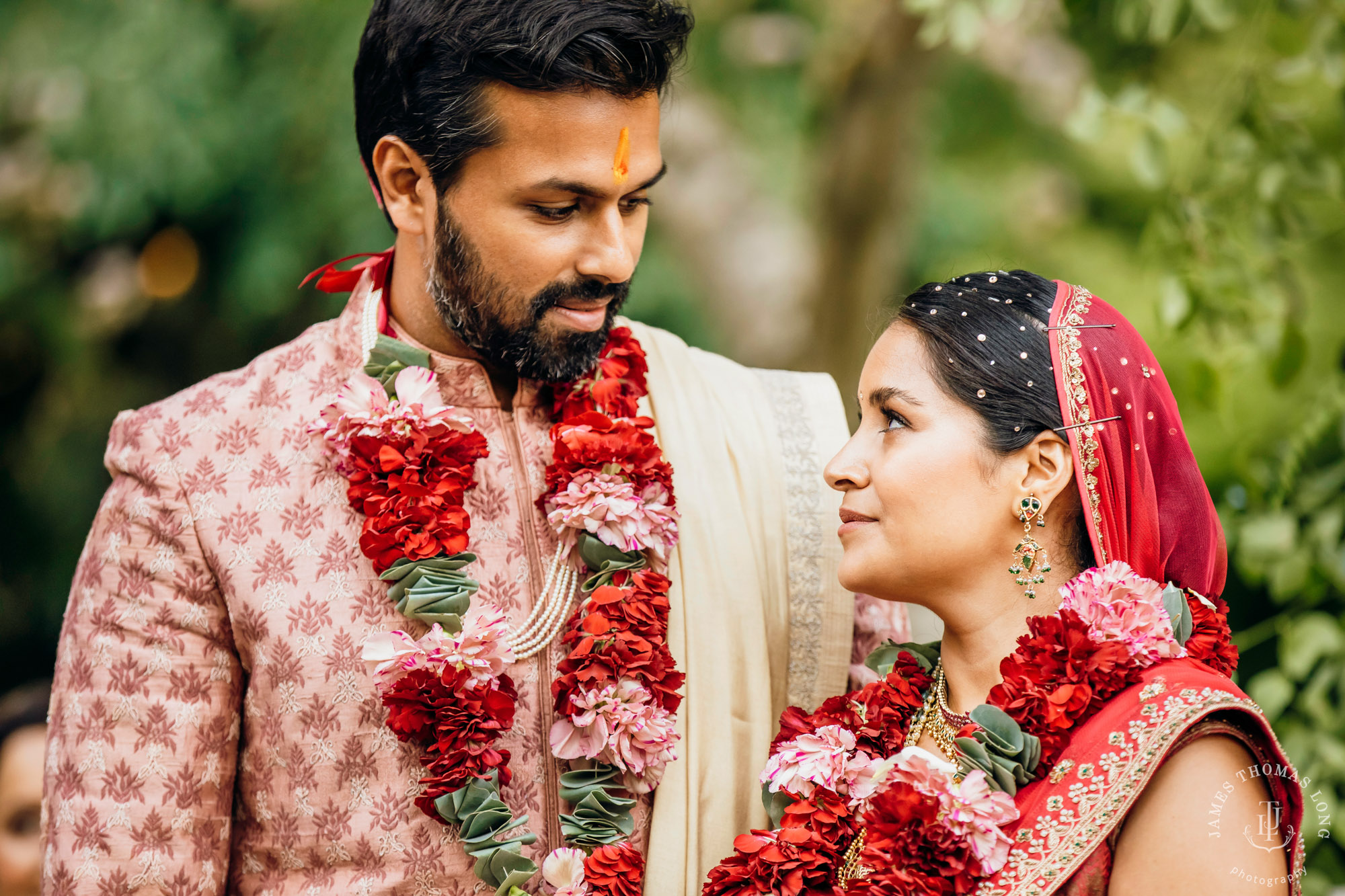 Seattle Hindu wedding by Seattle wedding photographer James Thomas Long Photography