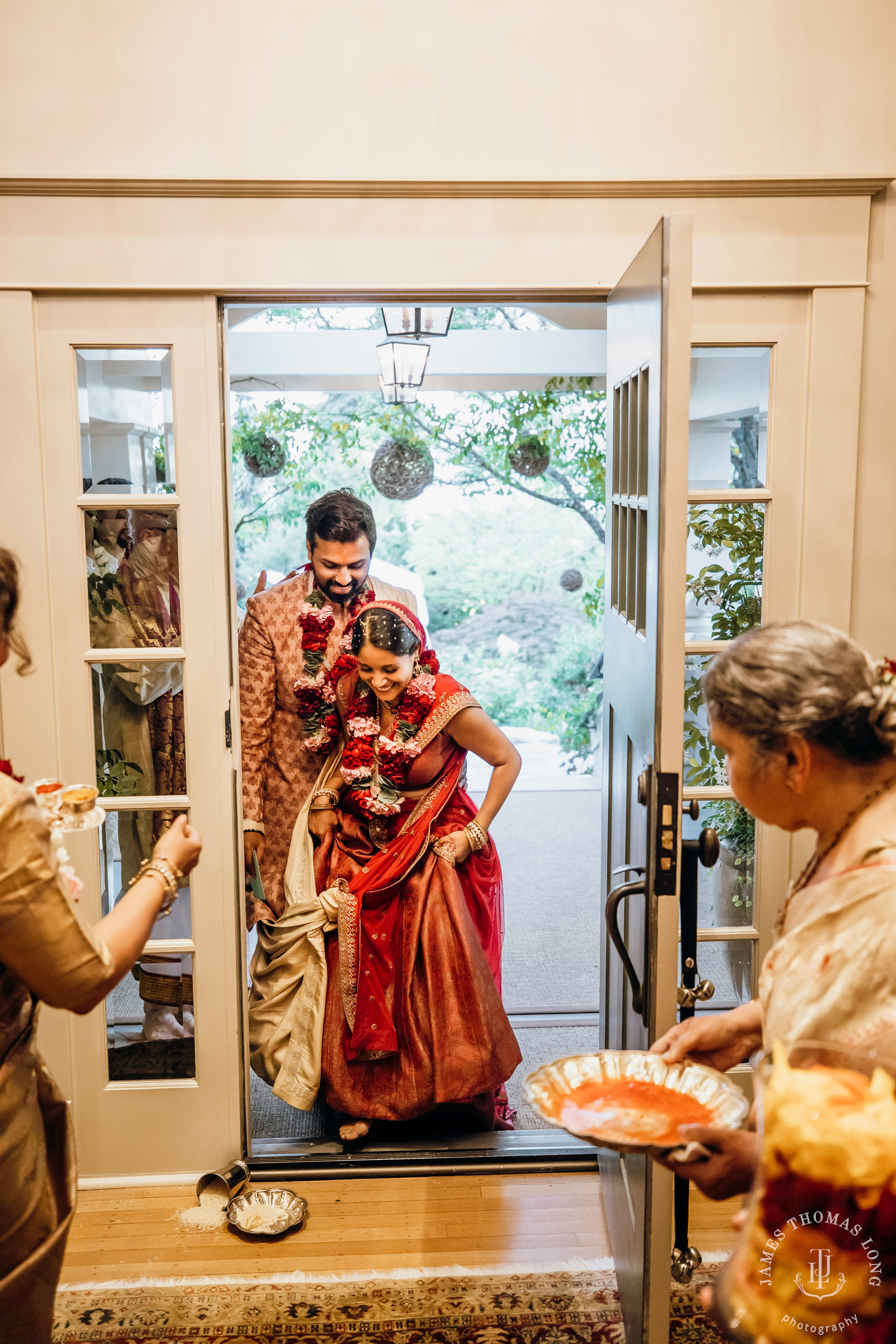 Seattle Hindu wedding by Seattle wedding photographer James Thomas Long Photography