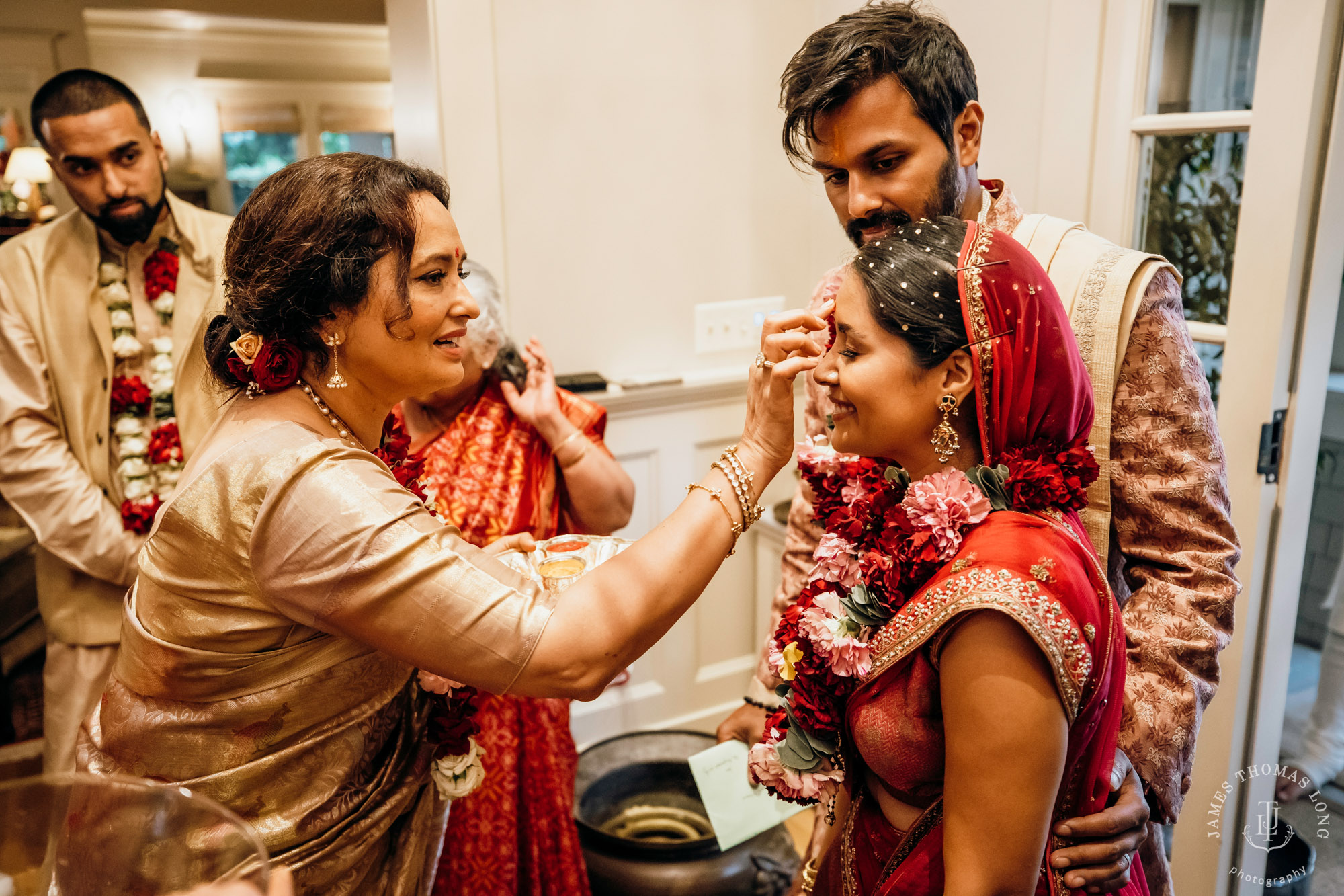 Seattle Hindu wedding by Seattle wedding photographer James Thomas Long Photography