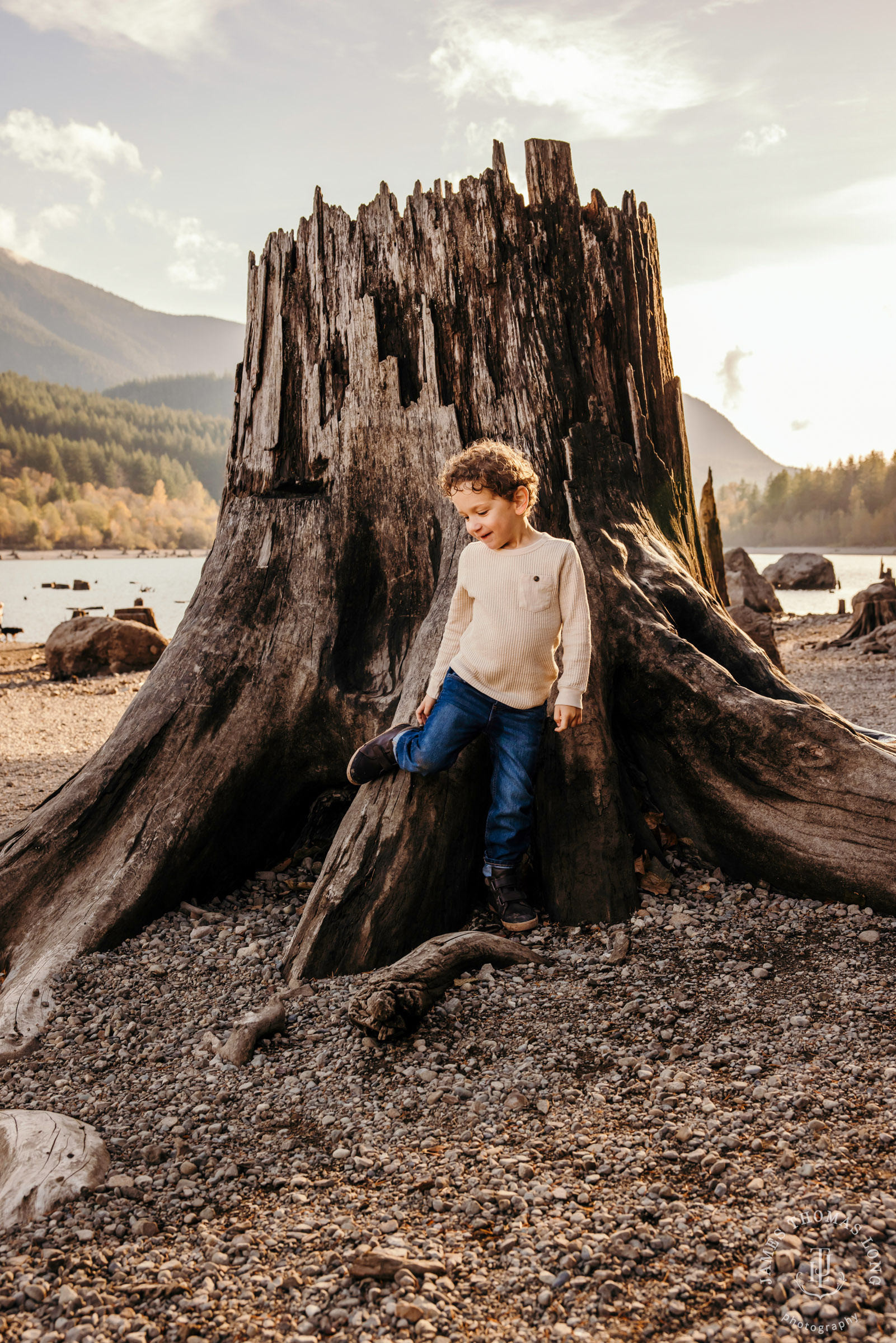 Snoqualmie family photography session by Snoqualmie family photographer James Thomas Long Photography